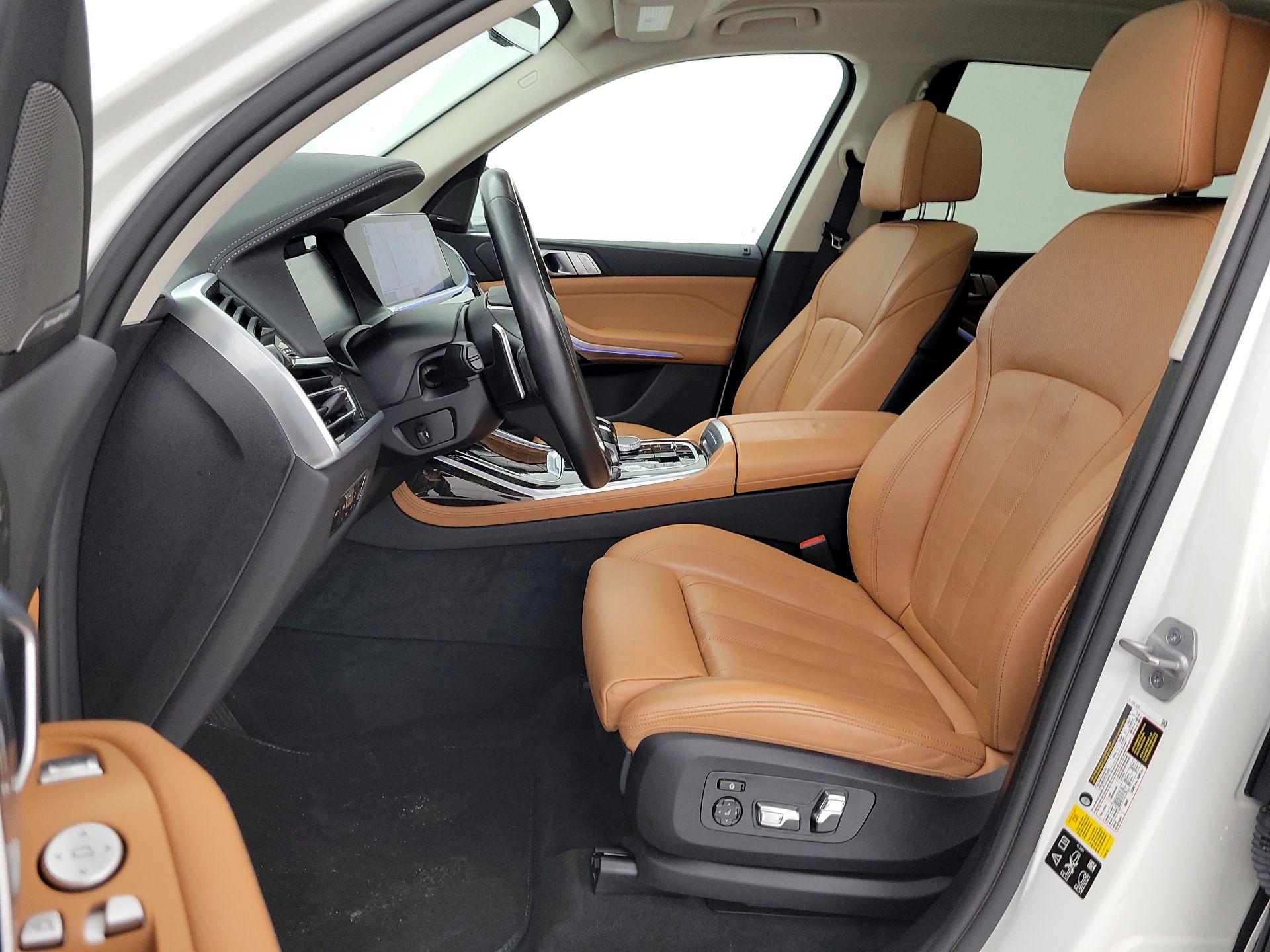 Thumbnail: 2021 BMW X7 - 11