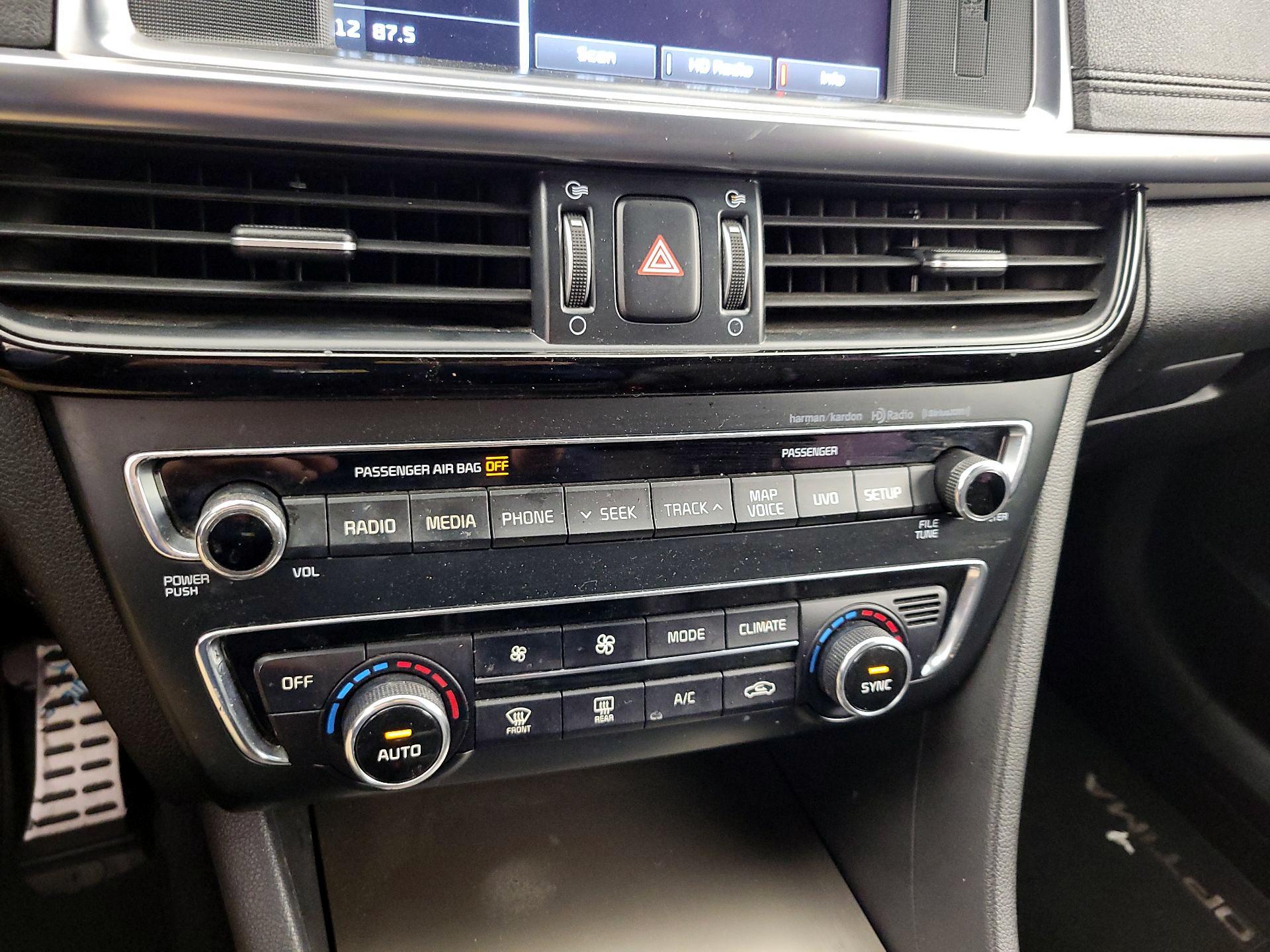 Thumbnail: 2016 Kia Optima - 17