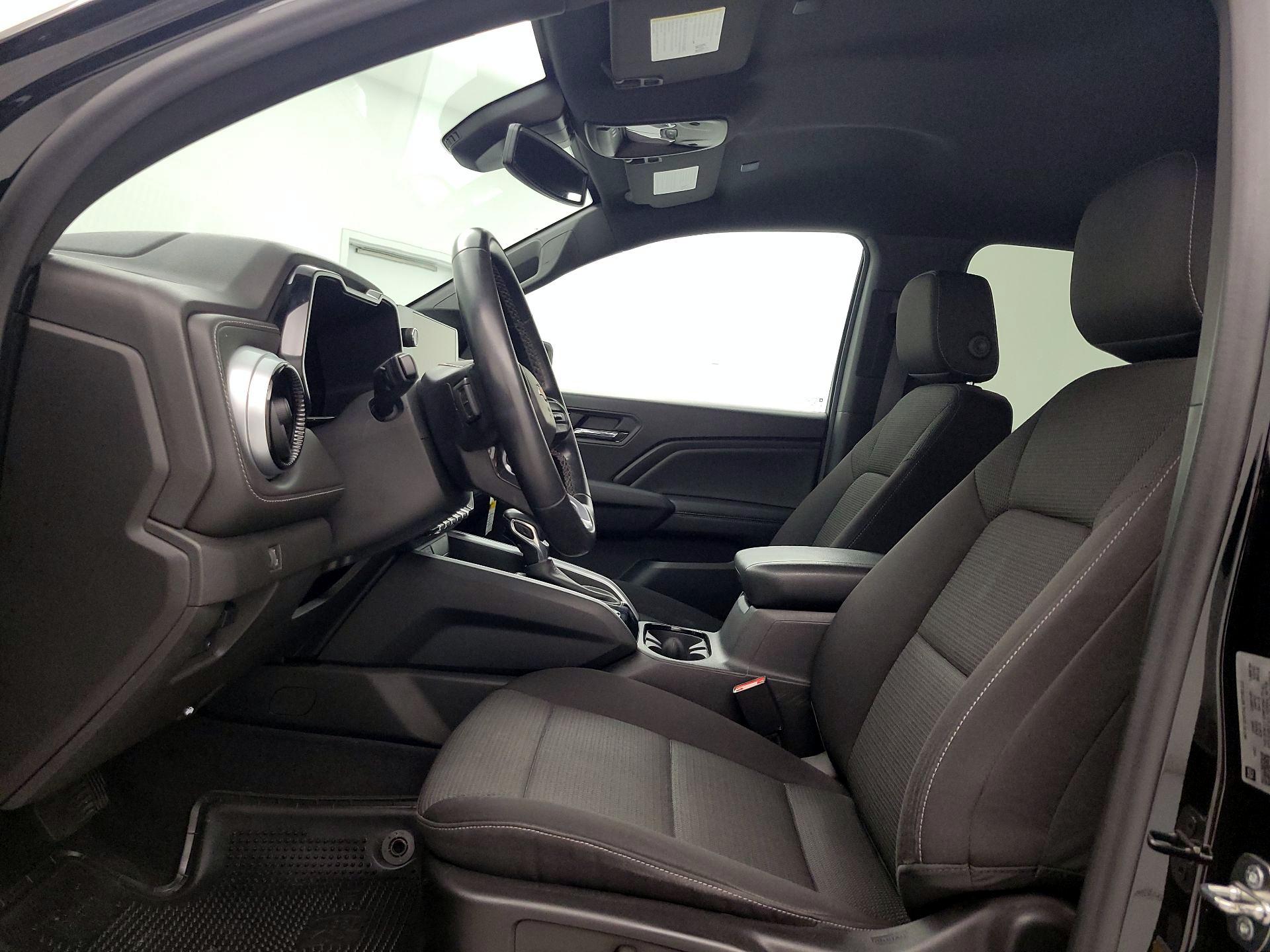 Thumbnail: 2023 Chevrolet Colorado - 11