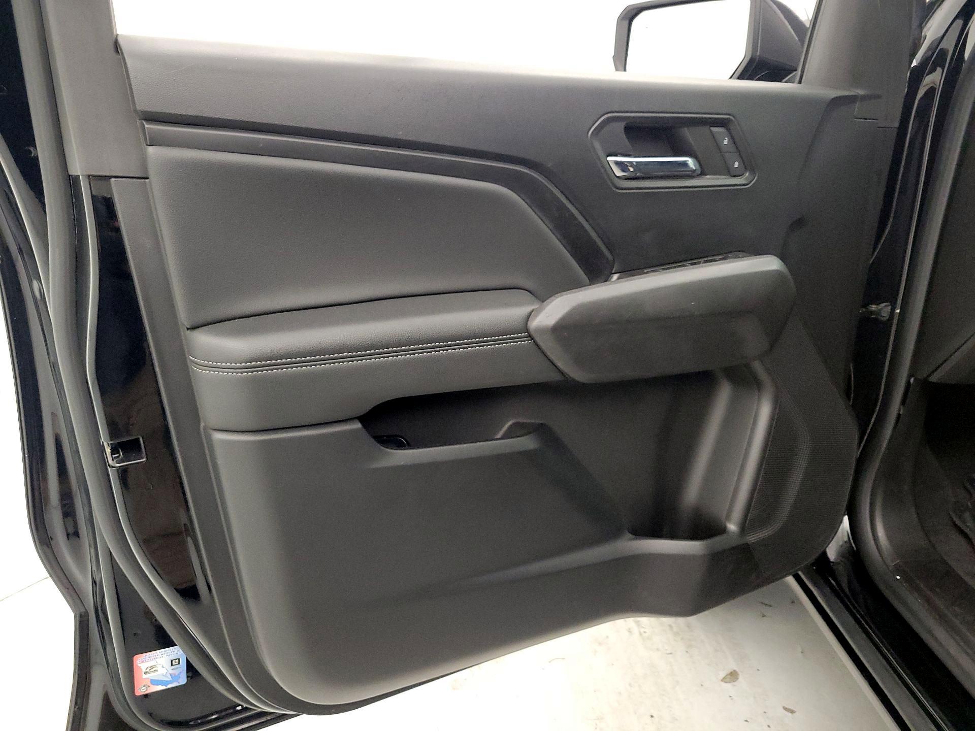 Thumbnail: 2023 Chevrolet Colorado - 12