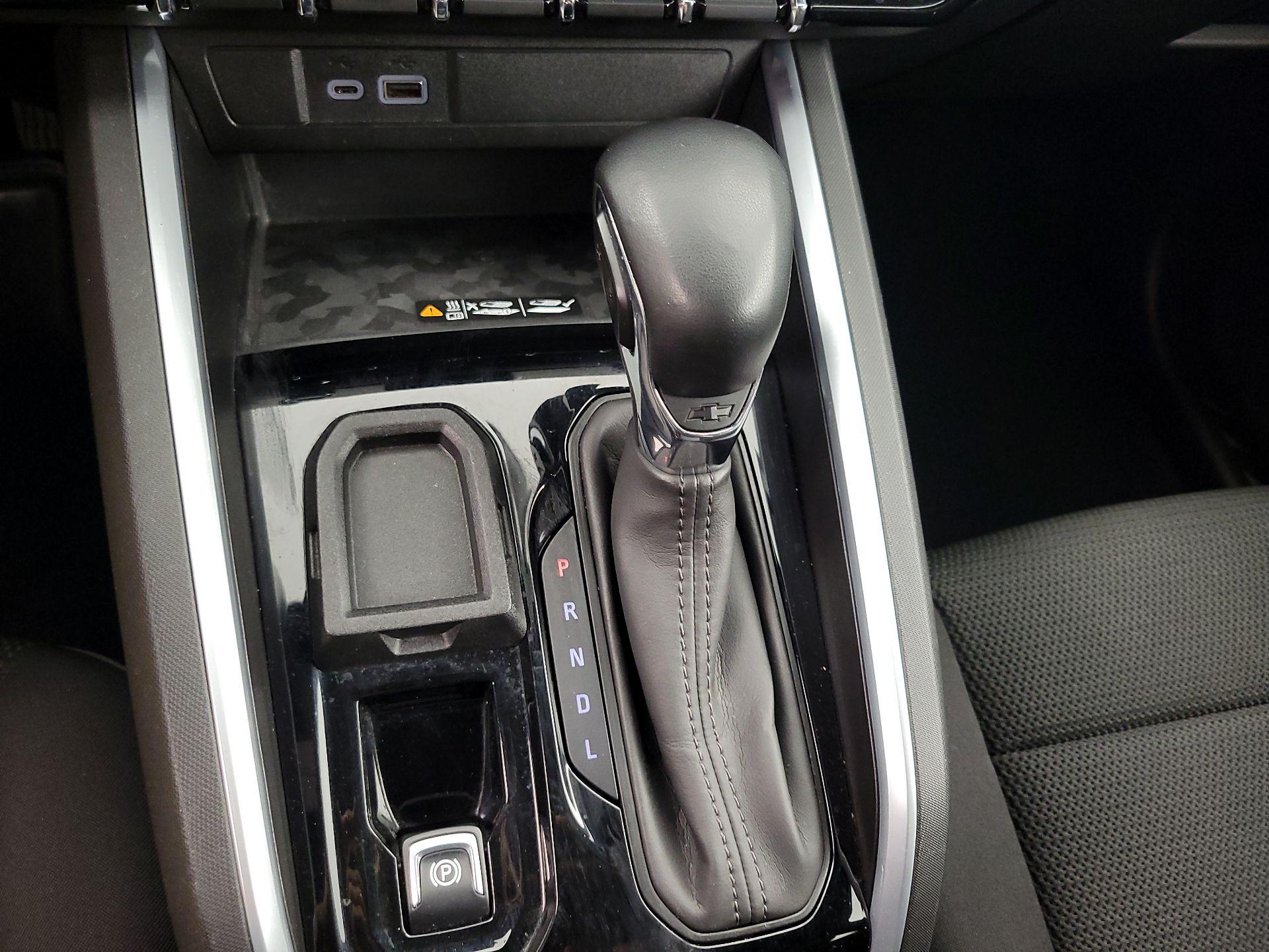 Thumbnail: 2023 Chevrolet Colorado - 18