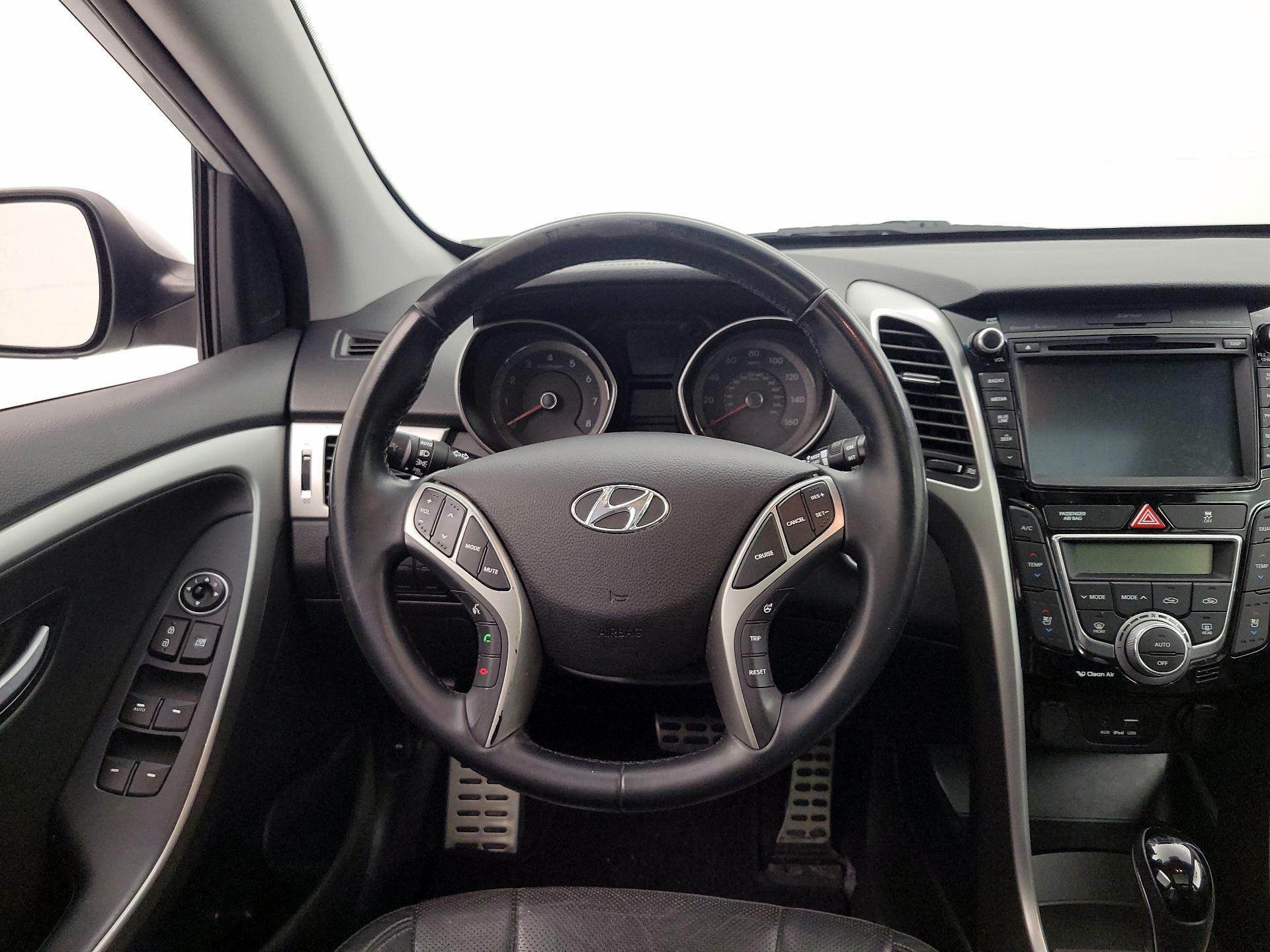 Thumbnail: 2016 Hyundai Elantra - 10