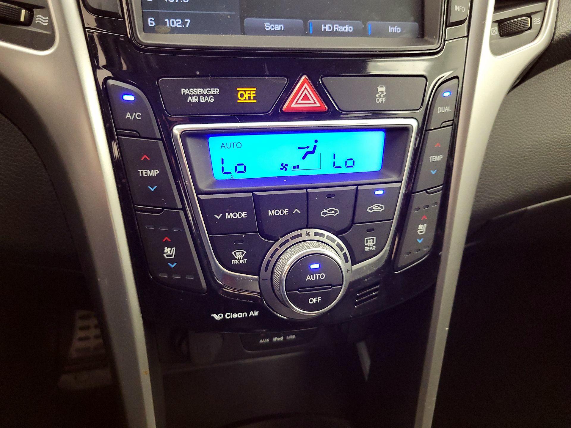 Thumbnail: 2016 Hyundai Elantra - 17