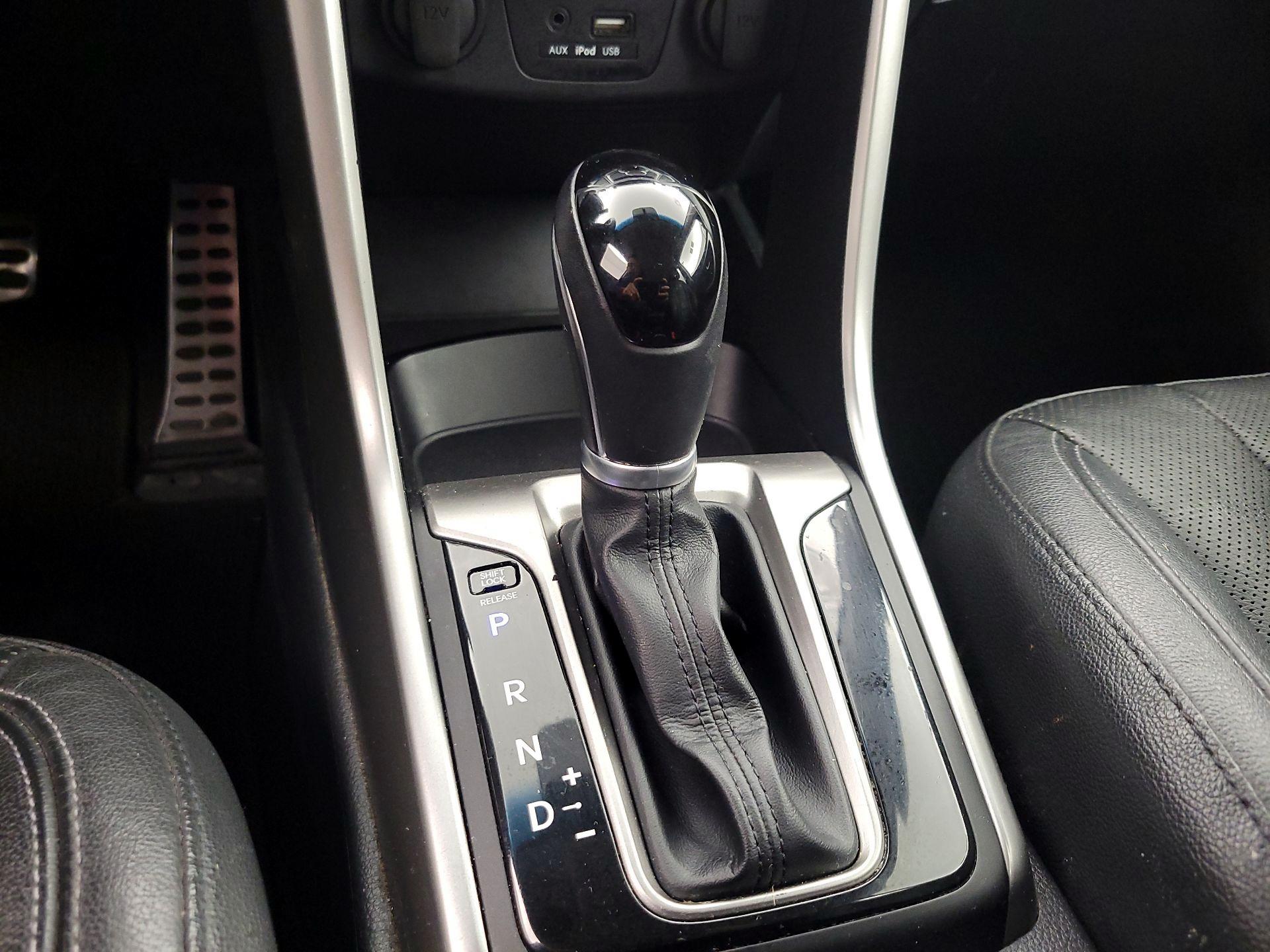 Thumbnail: 2016 Hyundai Elantra - 18