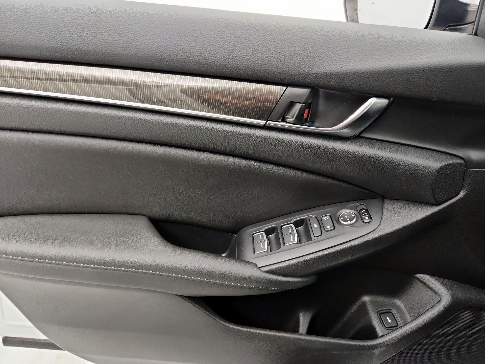 Thumbnail: 2020 Honda Accord - 12