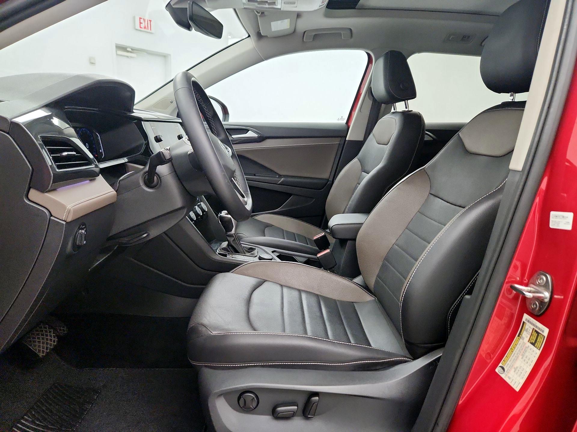 Thumbnail: 2022 Volkswagen Taos - 11