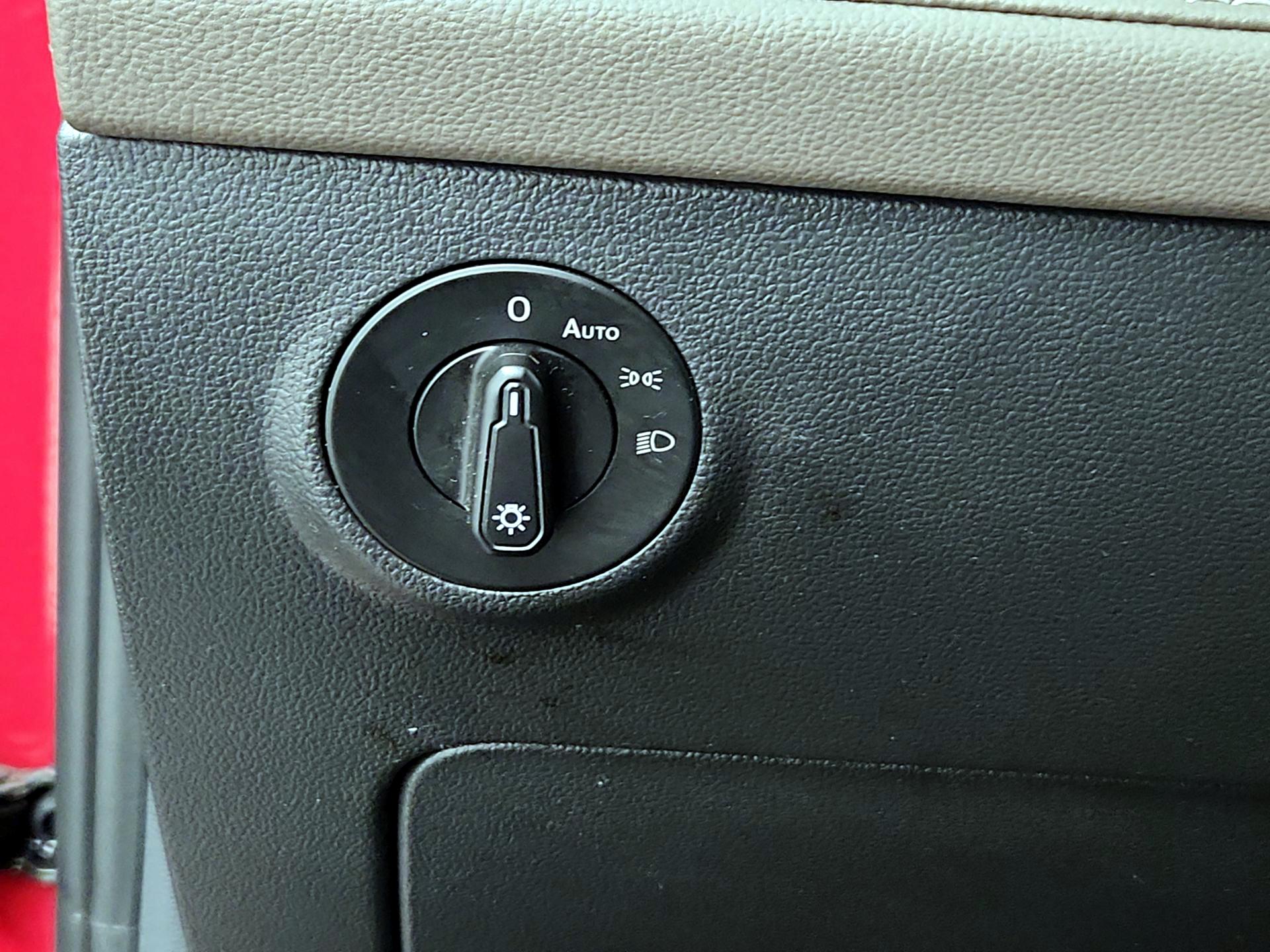 Thumbnail: 2022 Volkswagen Taos - 13