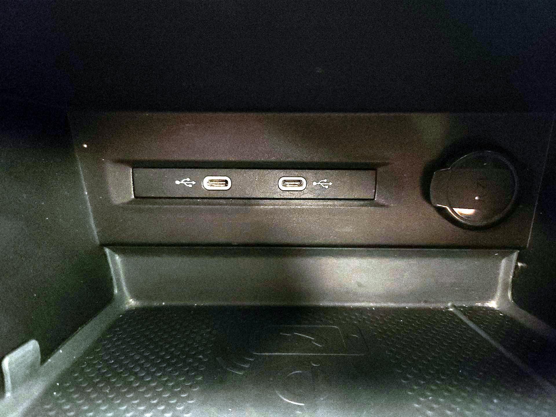 Thumbnail: 2022 Volkswagen Taos - 18