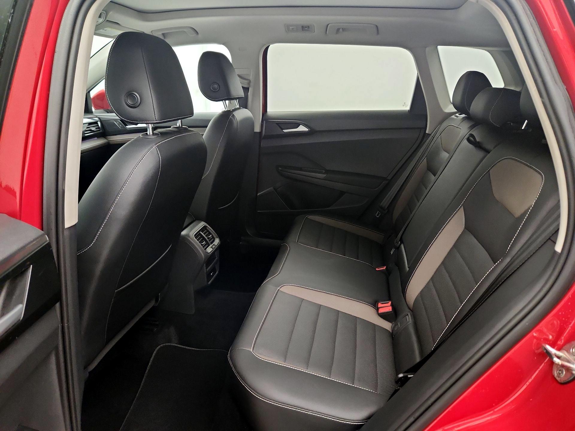 Thumbnail: 2022 Volkswagen Taos - 20