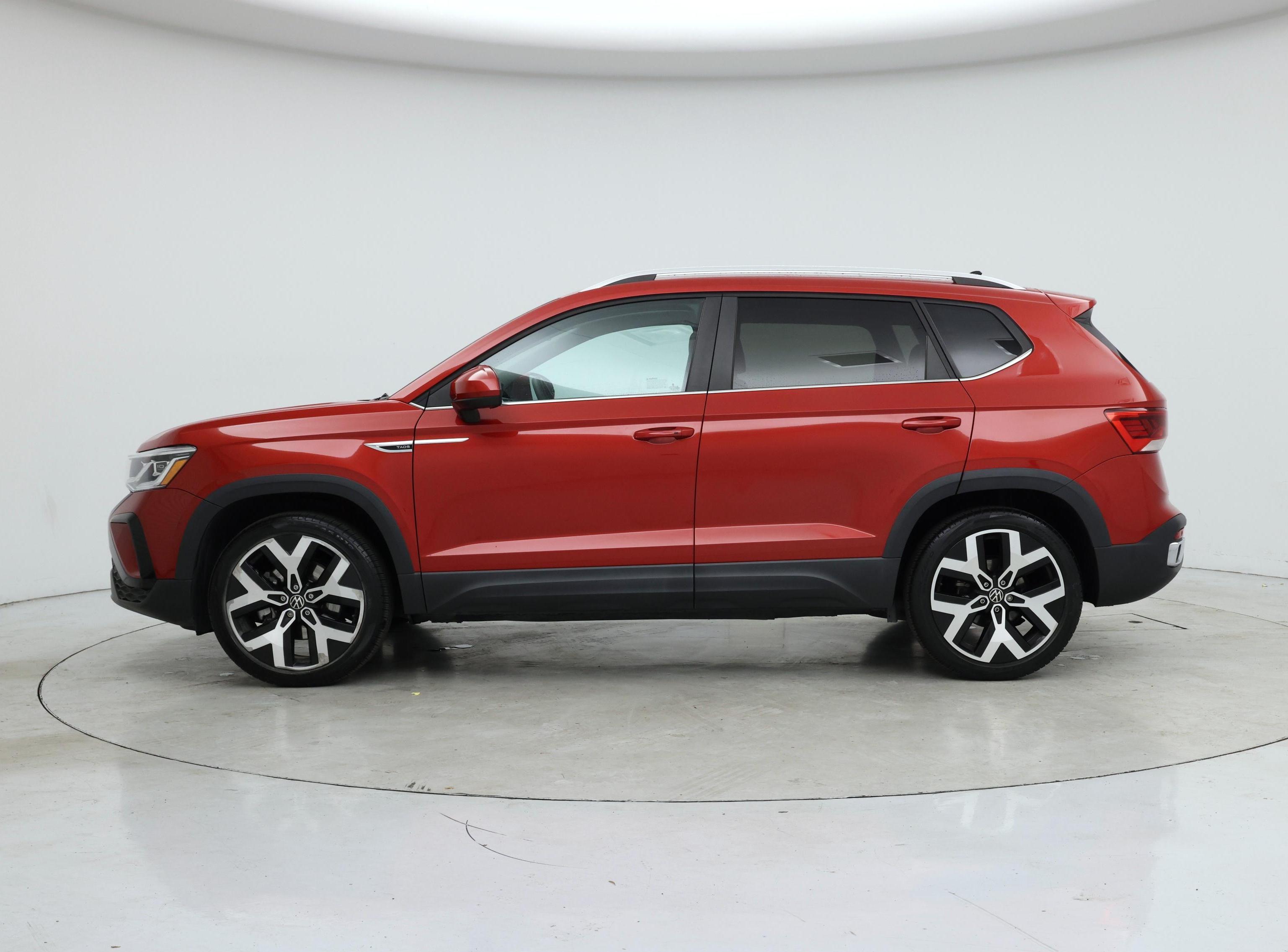 Thumbnail: 2022 Volkswagen Taos - 3