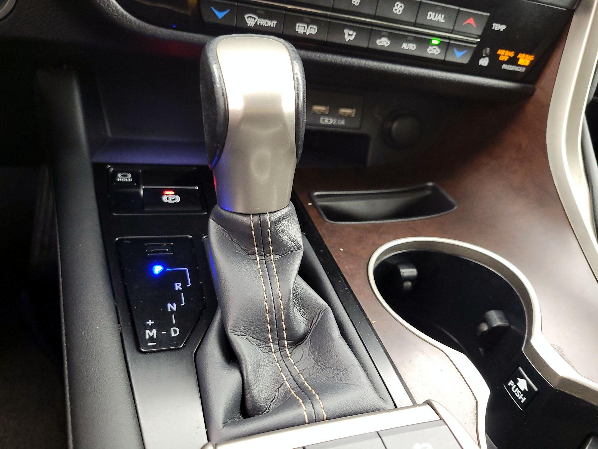 Thumbnail: 2020 Lexus RX - 18