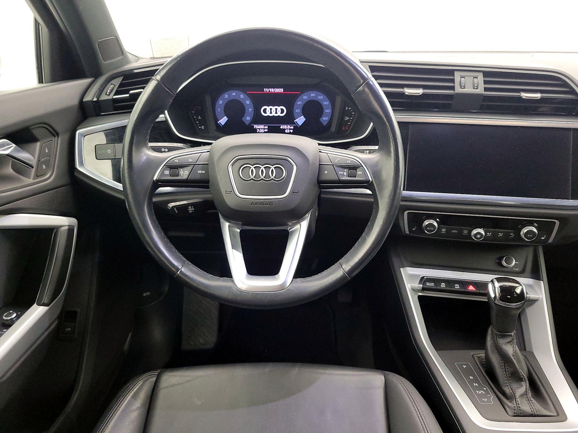 Thumbnail: 2021 Audi Q3 - 10