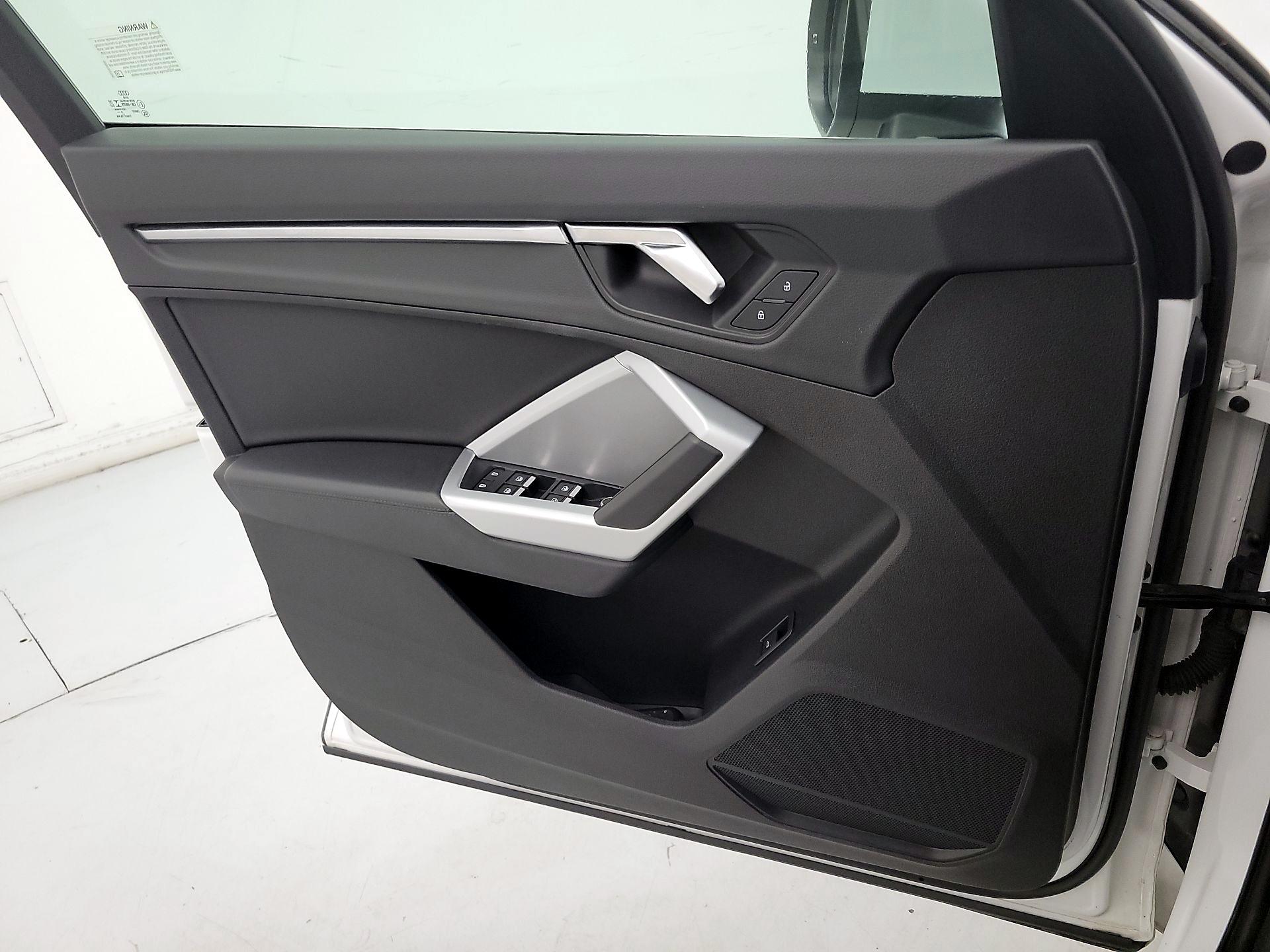 Thumbnail: 2021 Audi Q3 - 12