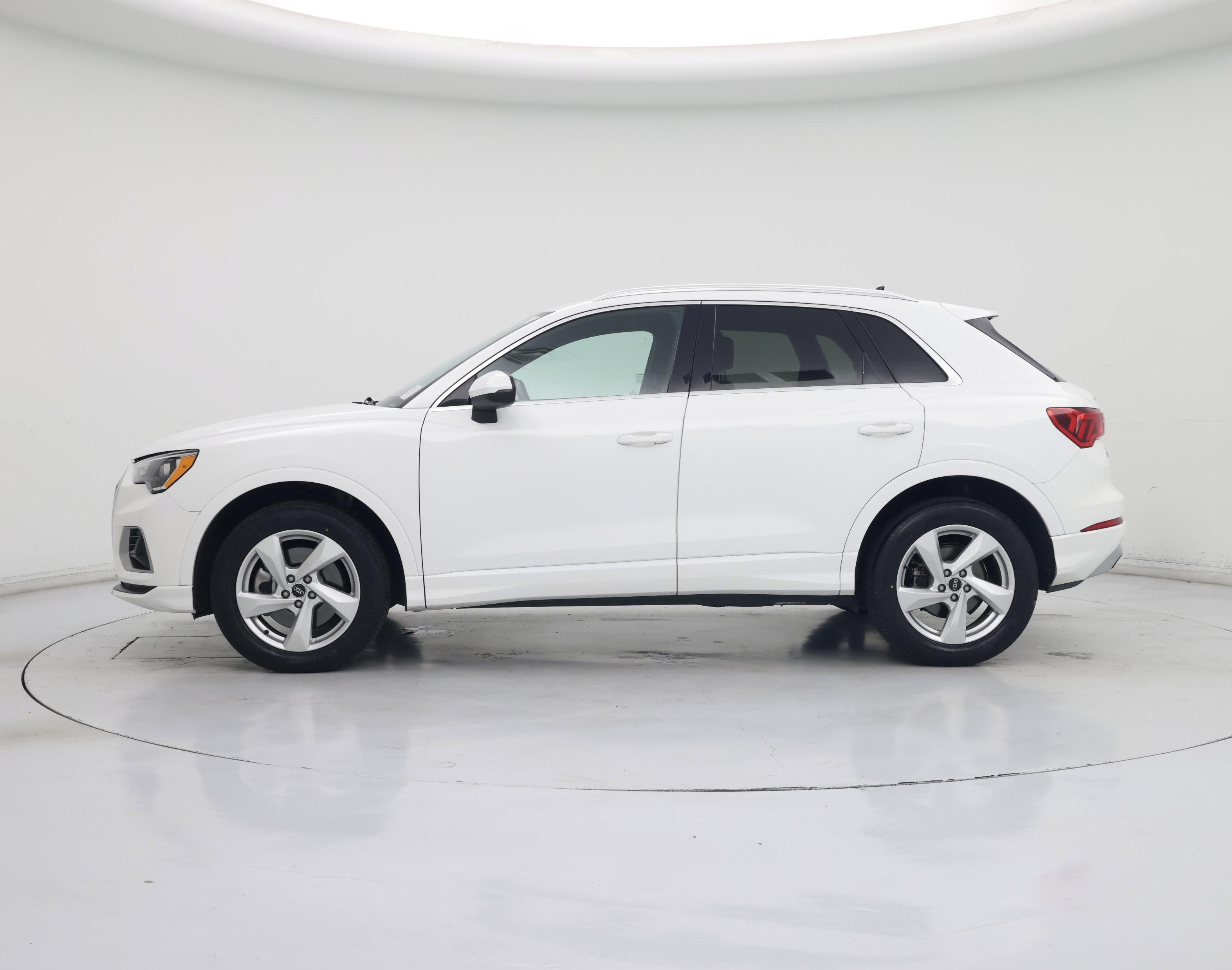 Thumbnail: 2021 Audi Q3 - 3