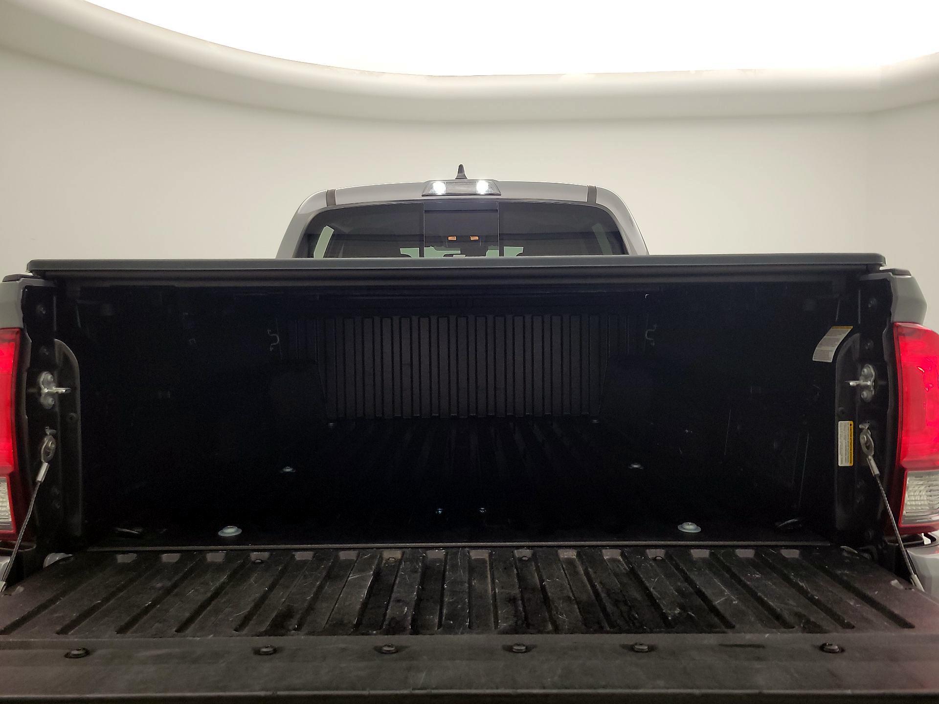 Thumbnail: 2021 Toyota Tacoma - 20