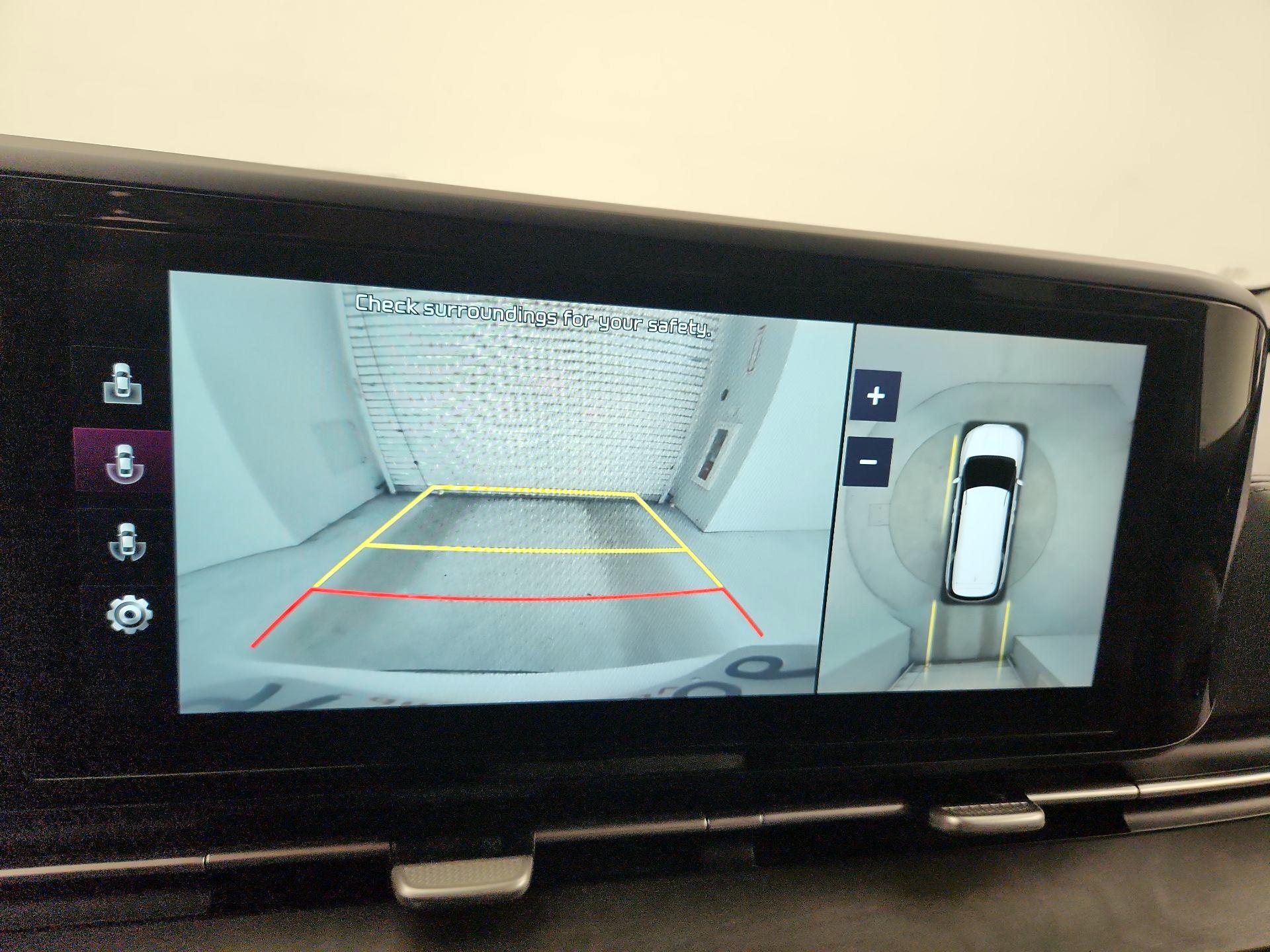 Thumbnail: 2022 Kia Carnival - 15