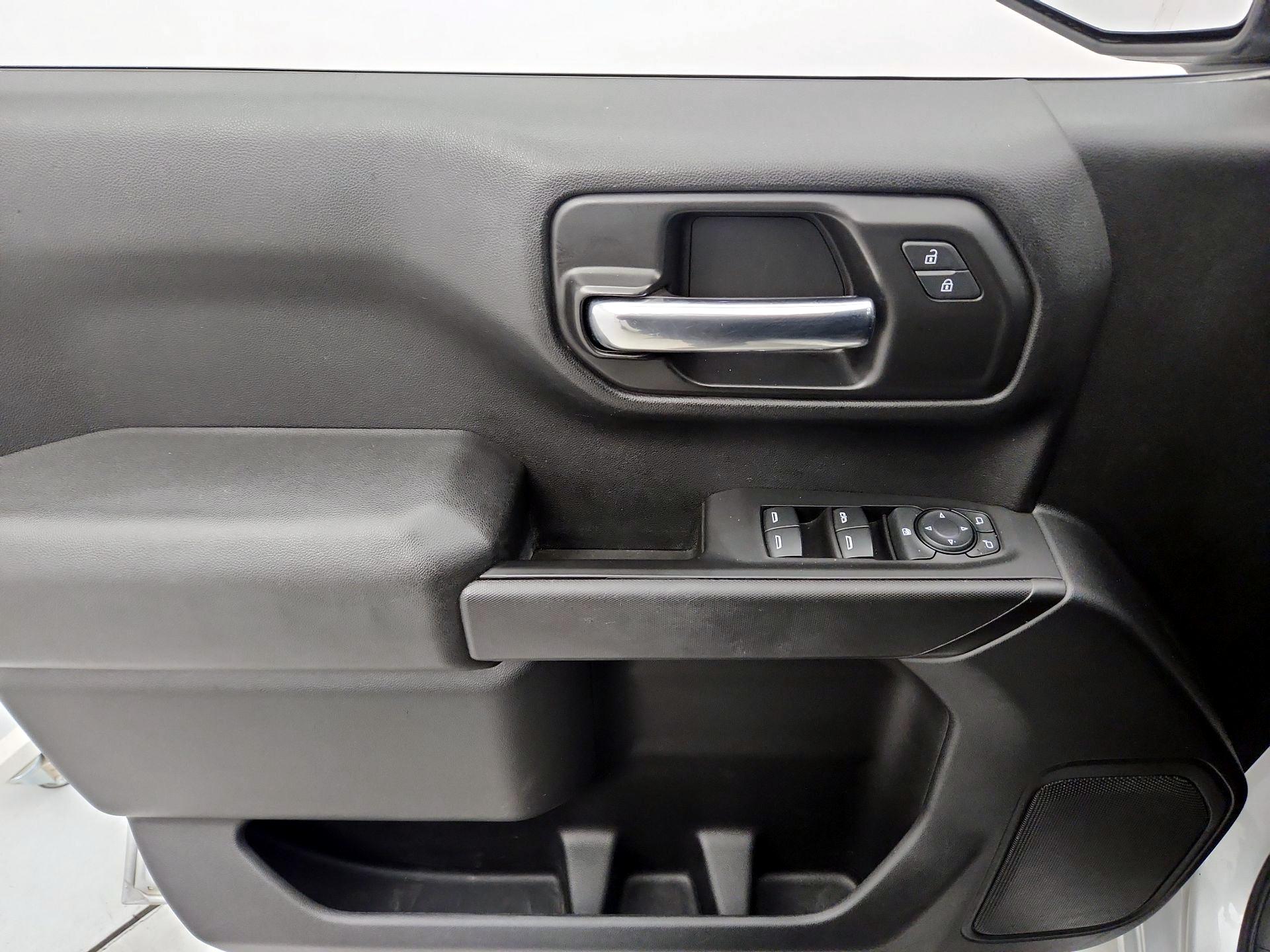 Thumbnail: 2020 Chevrolet Silverado 1500 - 12