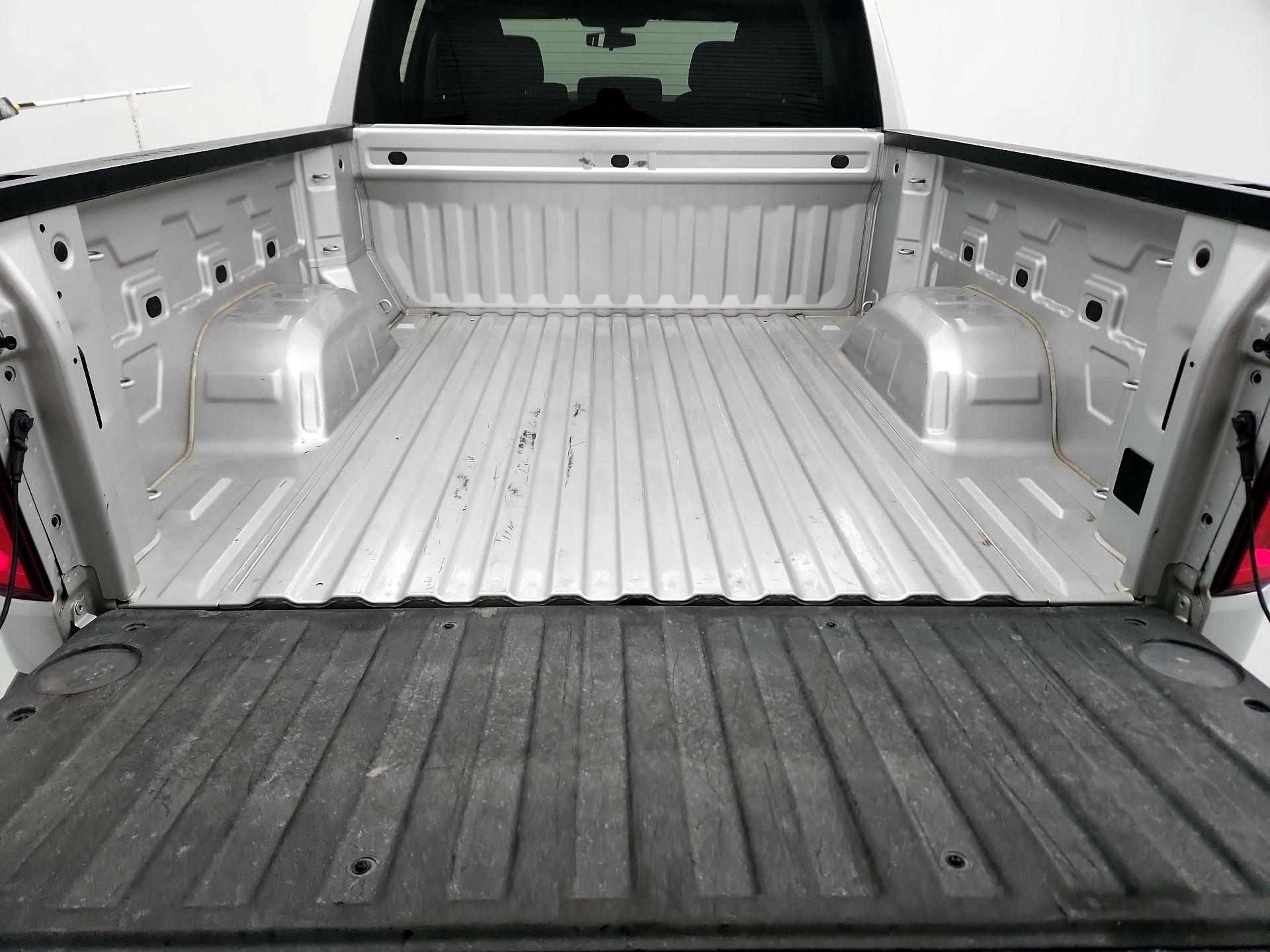 Thumbnail: 2020 Chevrolet Silverado 1500 - 20