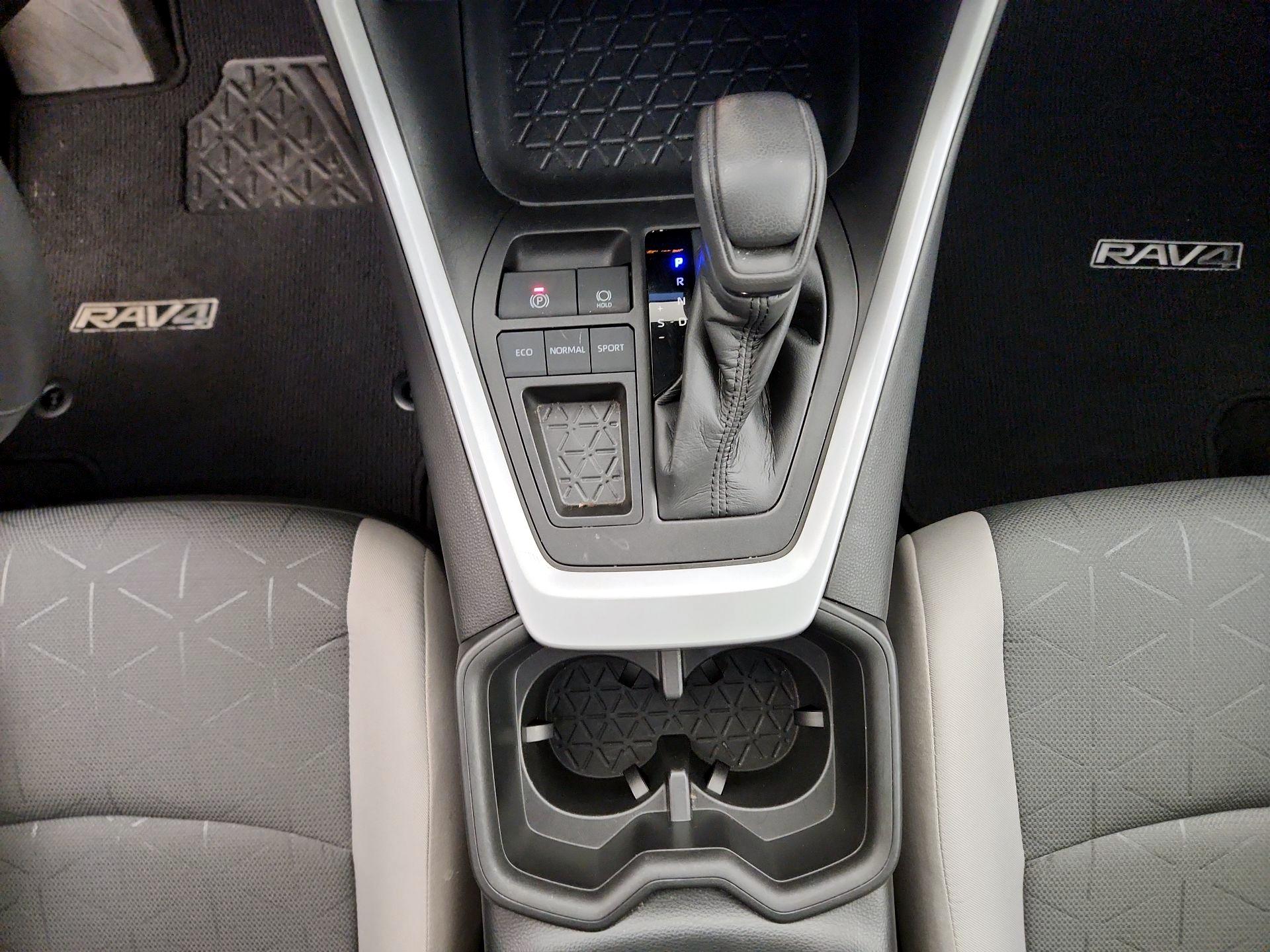 Thumbnail: 2023 Toyota RAV4 - 17