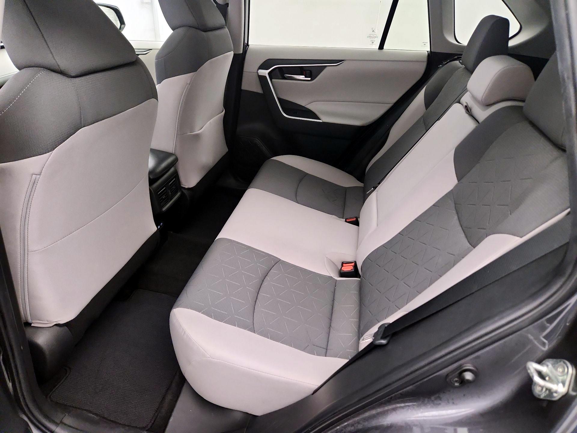 Thumbnail: 2023 Toyota RAV4 - 20