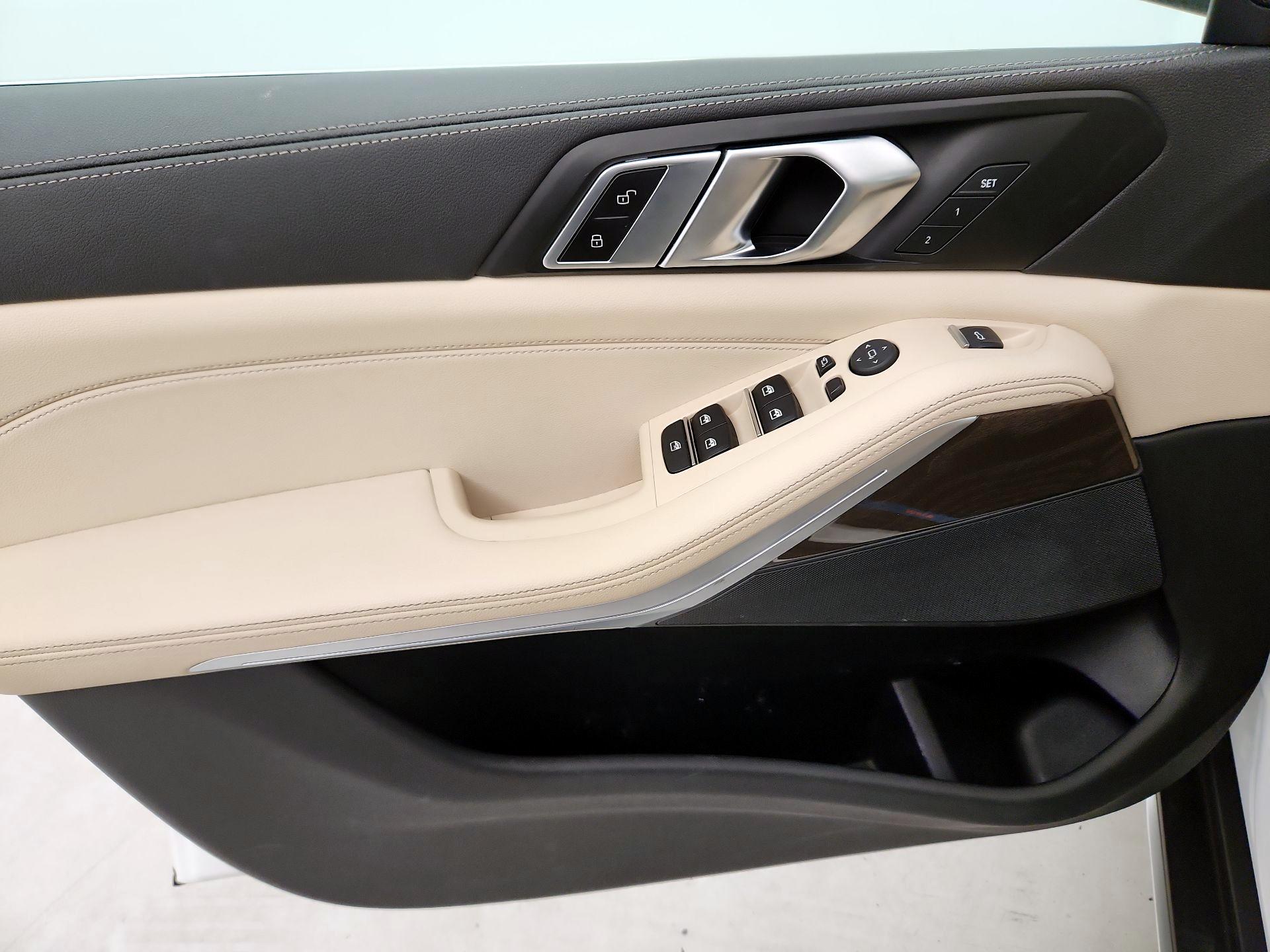 Thumbnail: 2022 BMW X5 - 12