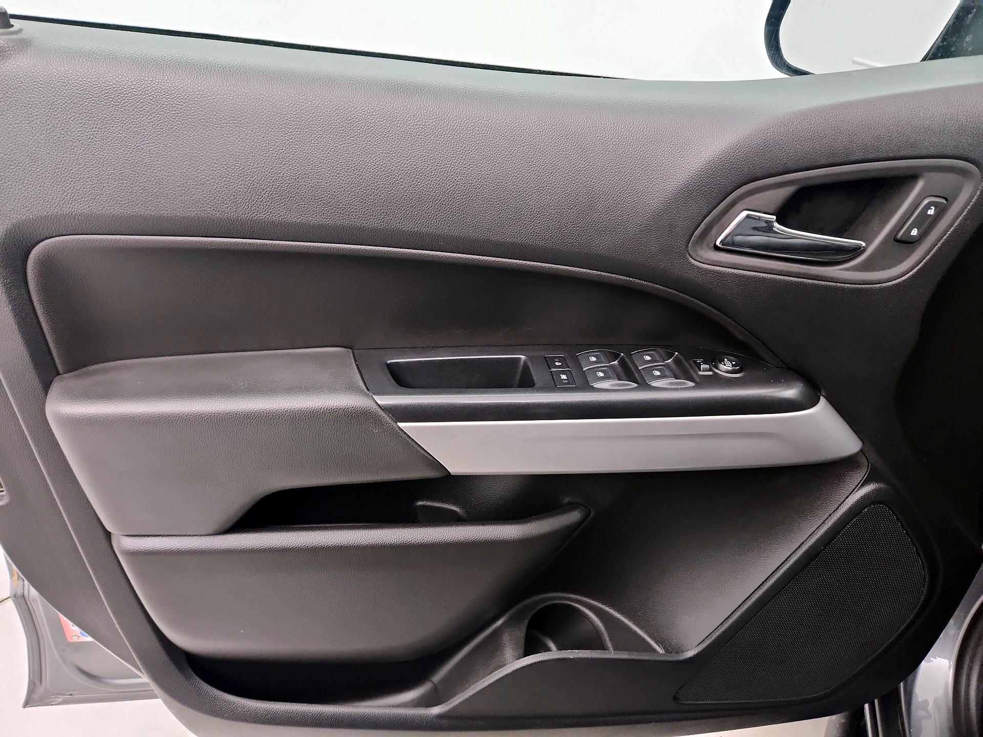 Thumbnail: 2022 Chevrolet Colorado - 12