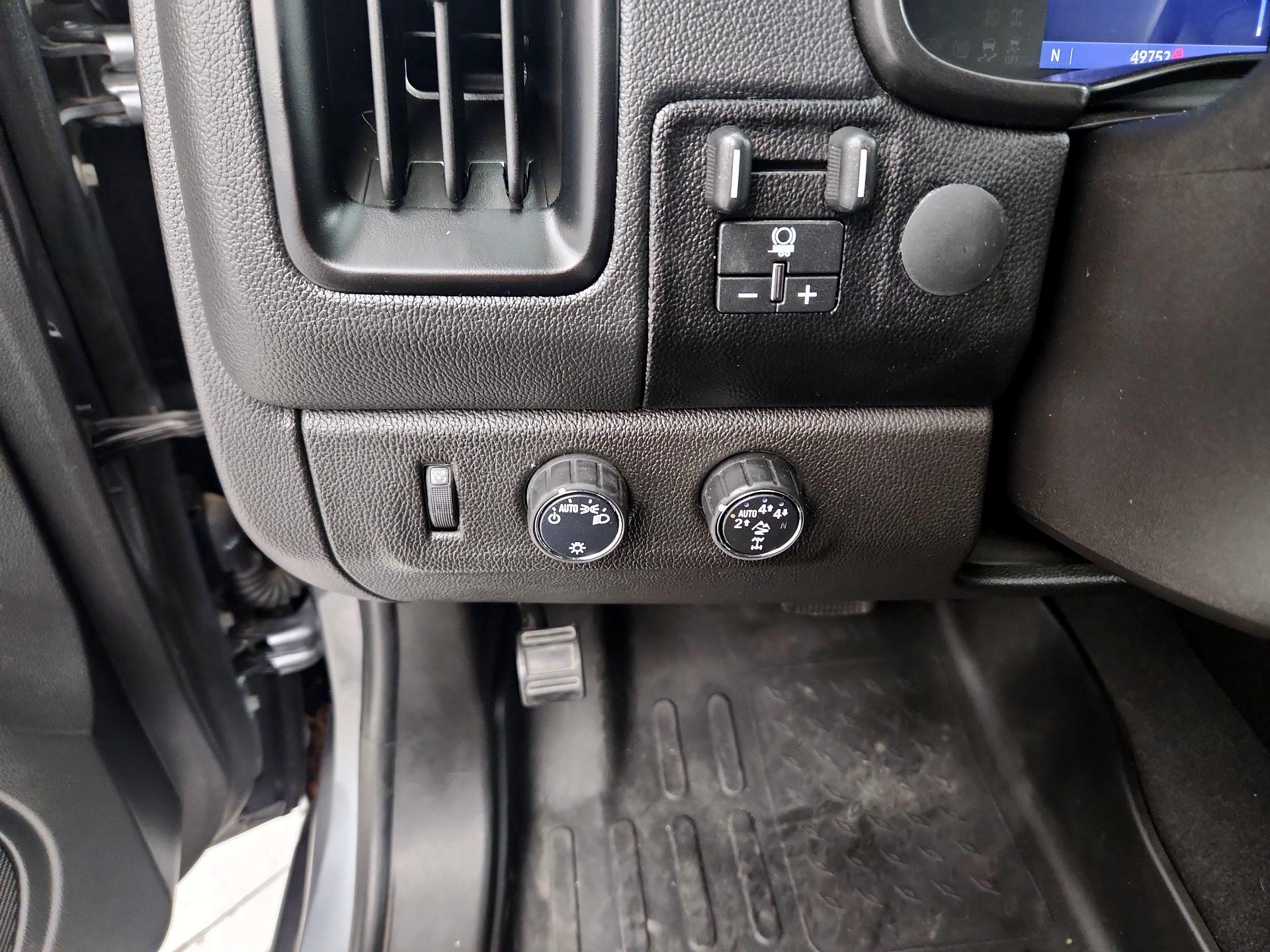 Thumbnail: 2022 Chevrolet Colorado - 13