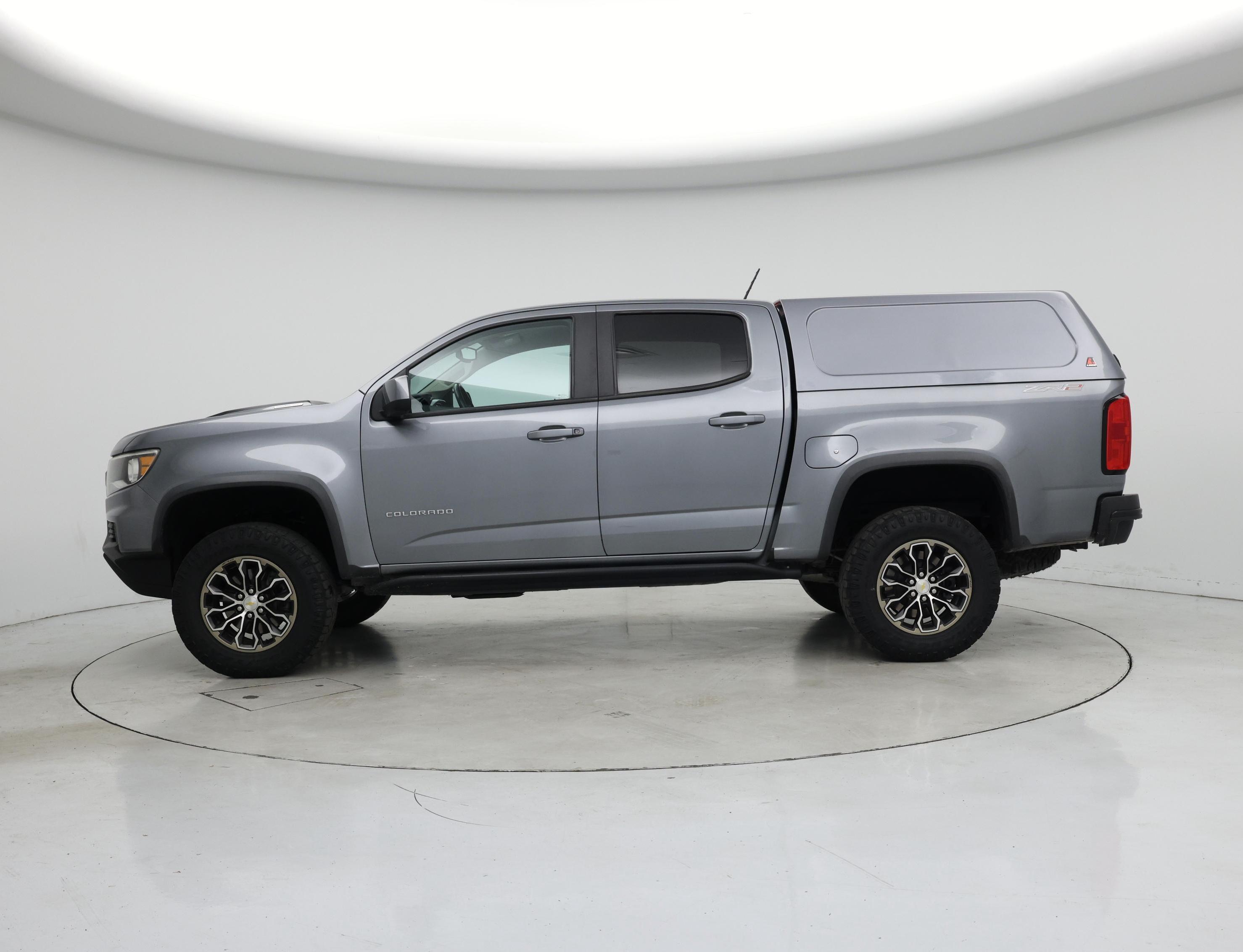 Thumbnail: 2022 Chevrolet Colorado - 3