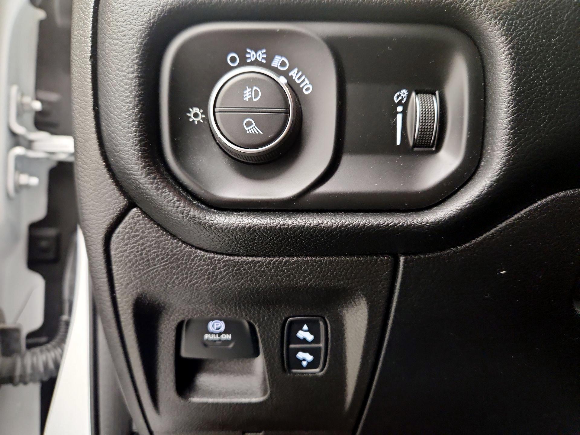 Thumbnail: 2021 RAM 1500 - 13