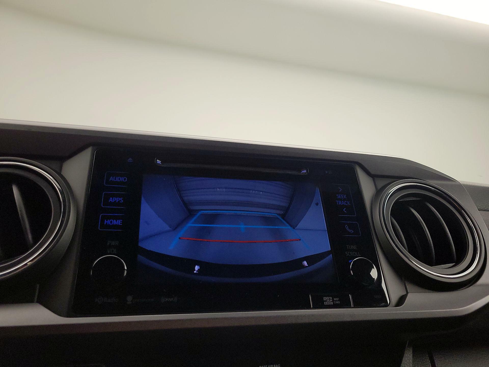 Thumbnail: 2018 Toyota Tacoma - 15