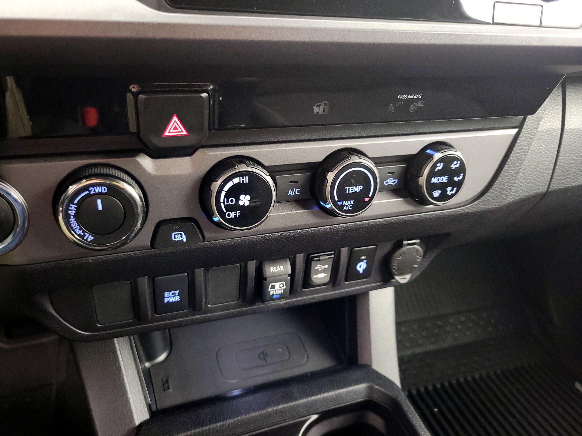 Thumbnail: 2018 Toyota Tacoma - 17