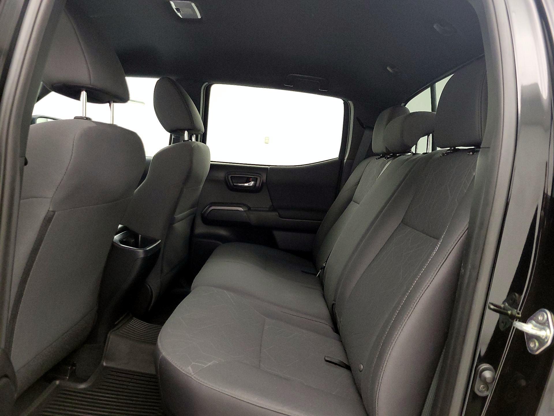 Thumbnail: 2018 Toyota Tacoma - 20