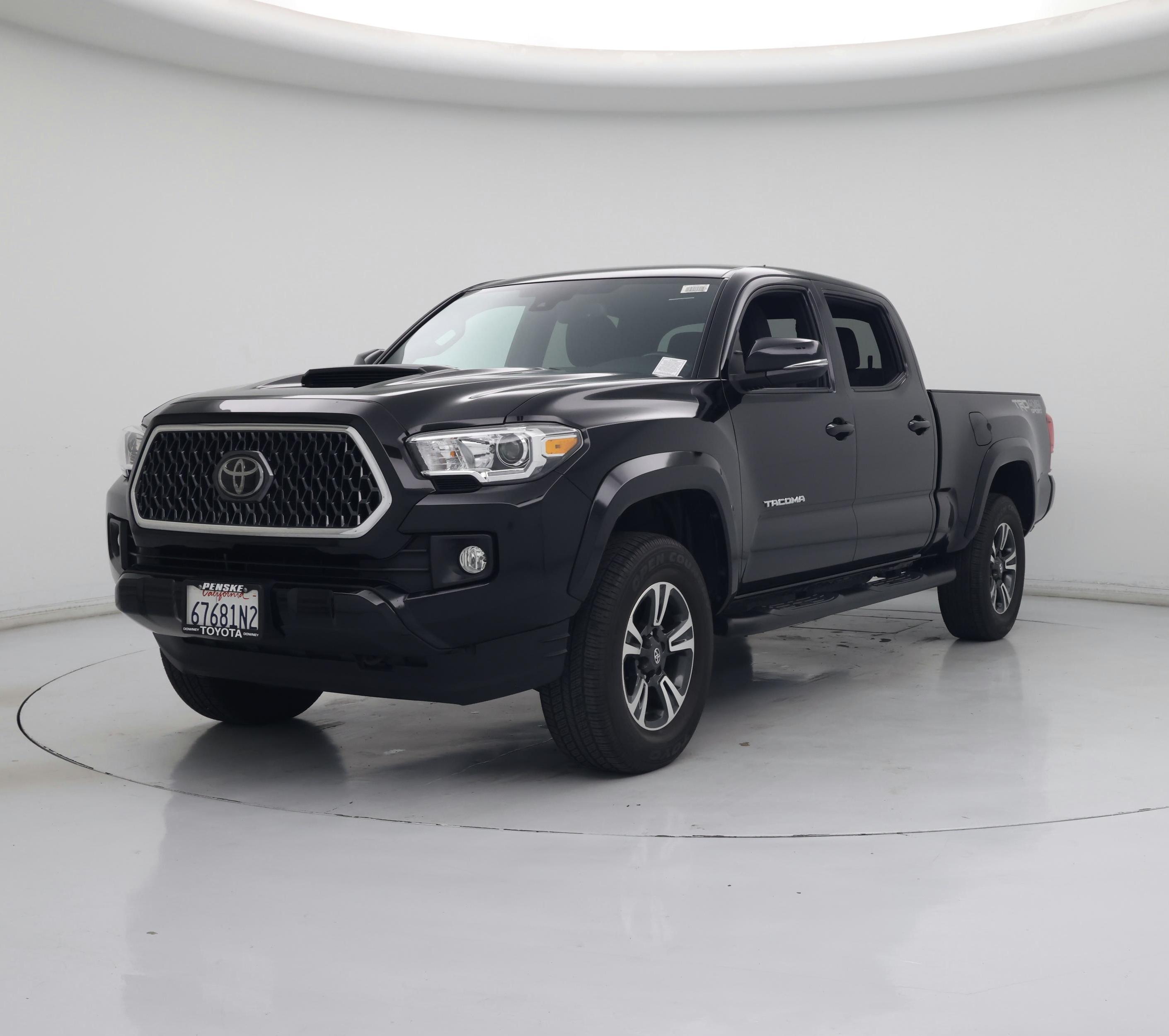 Thumbnail: 2018 Toyota Tacoma - 4