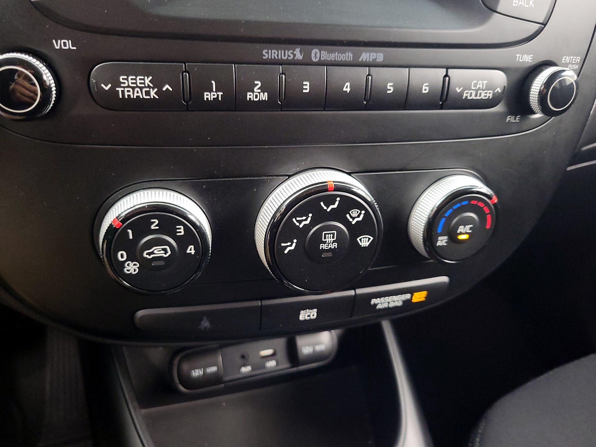 Thumbnail: 2016 Kia Soul - 15