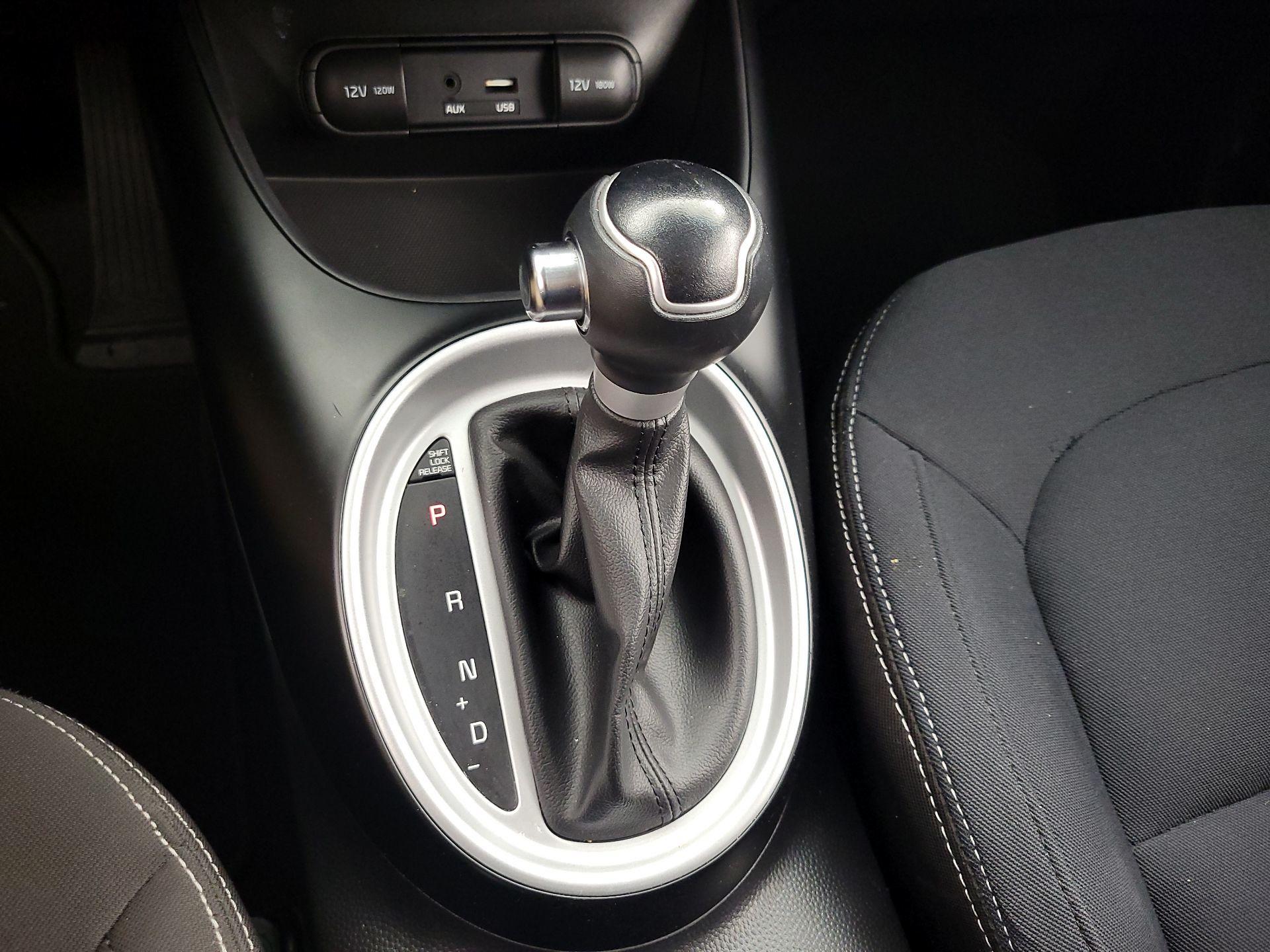 Thumbnail: 2016 Kia Soul - 16