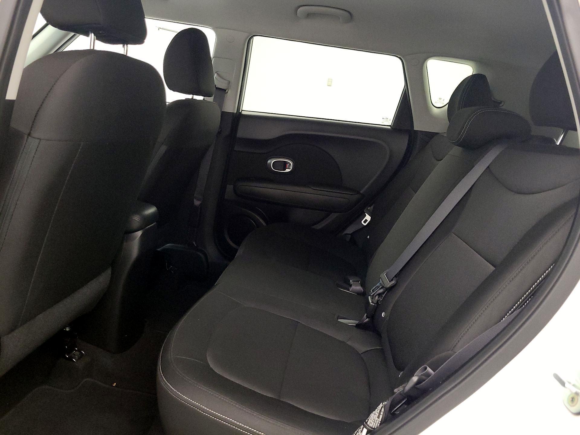 Thumbnail: 2016 Kia Soul - 18