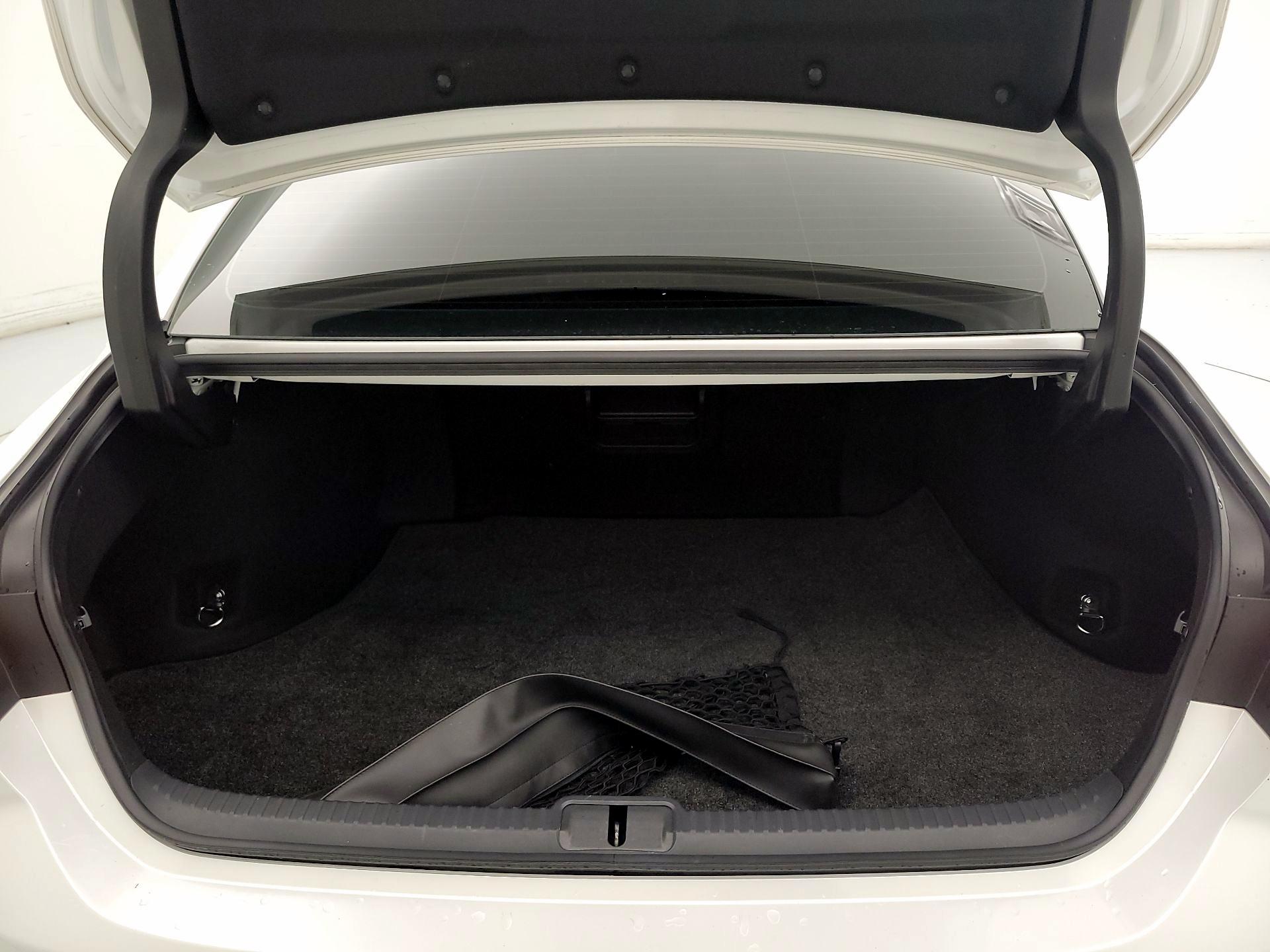 Thumbnail: 2022 Lexus ES - 19