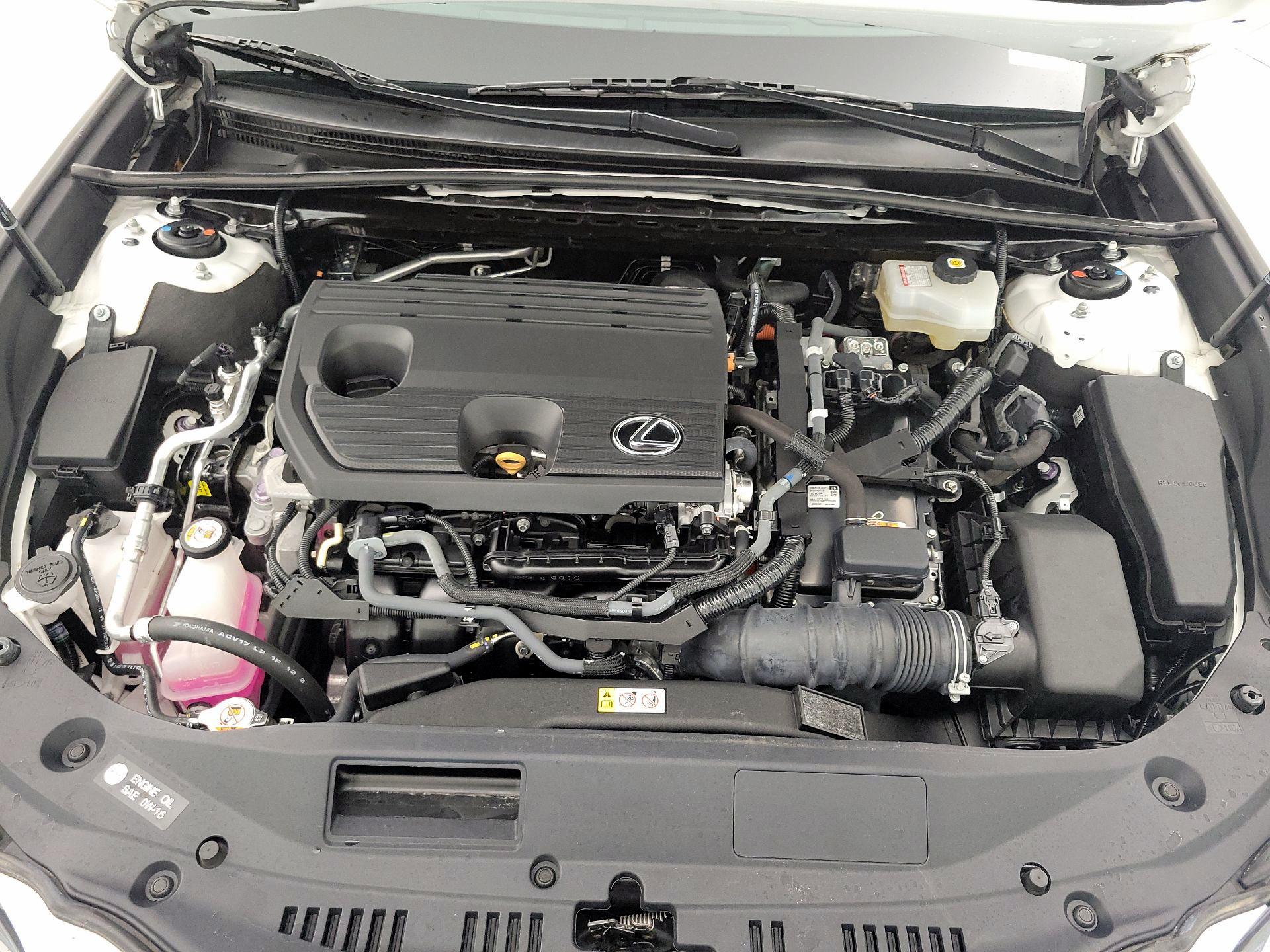 Thumbnail: 2022 Lexus ES - 20