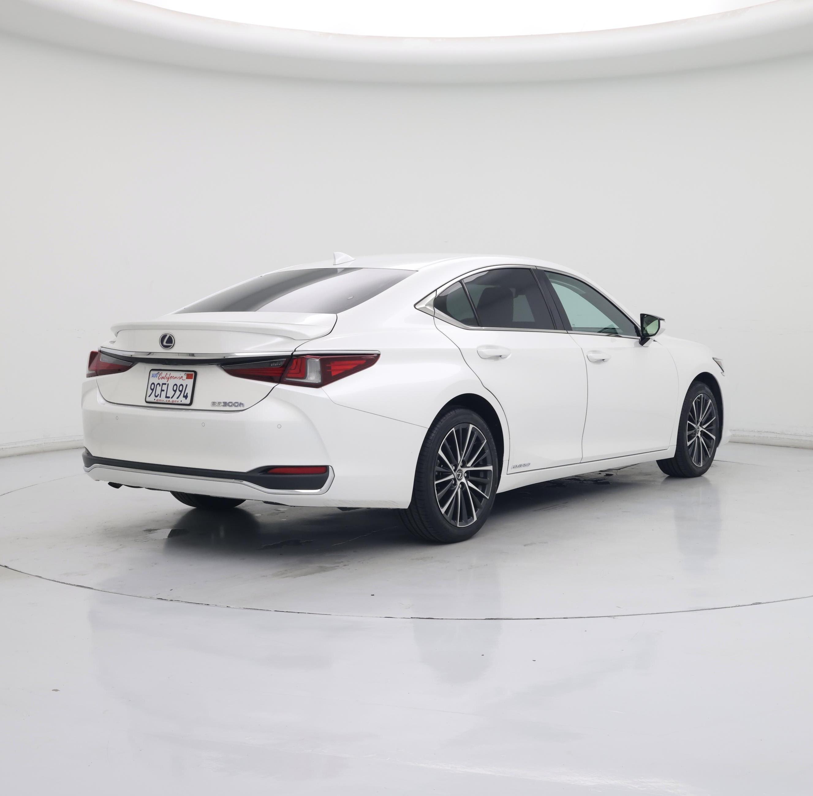 Thumbnail: 2022 Lexus ES - 8