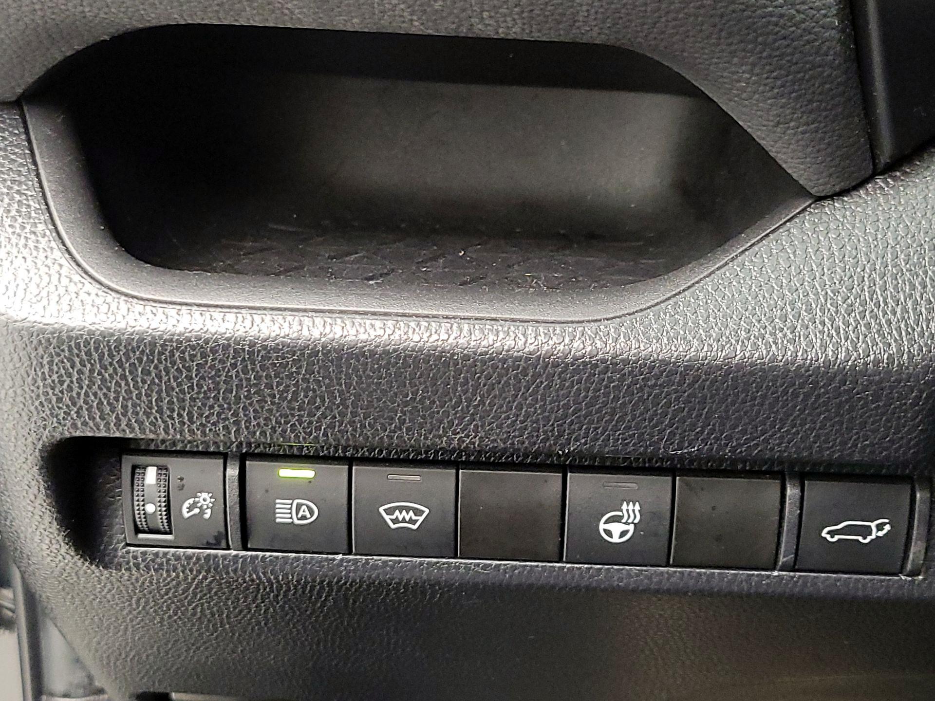 Thumbnail: 2023 Toyota RAV4 - 13