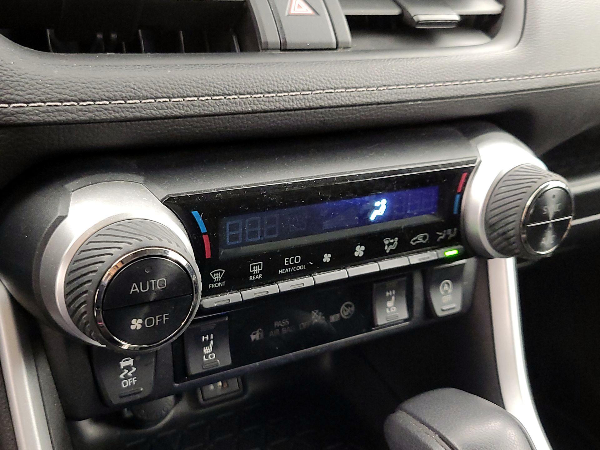 Thumbnail: 2023 Toyota RAV4 - 16