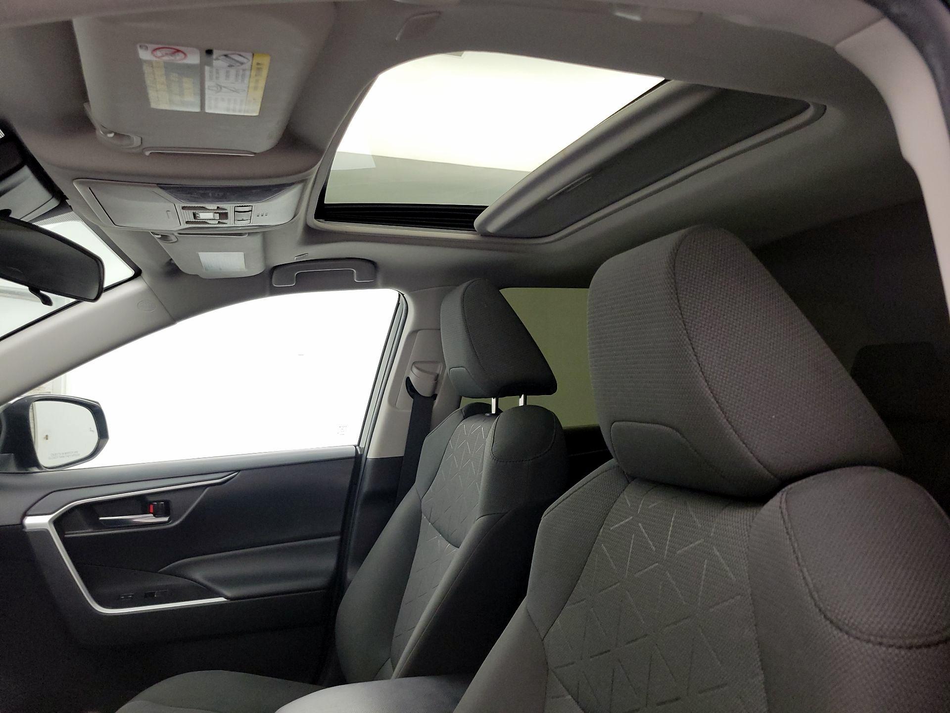 Thumbnail: 2023 Toyota RAV4 - 18