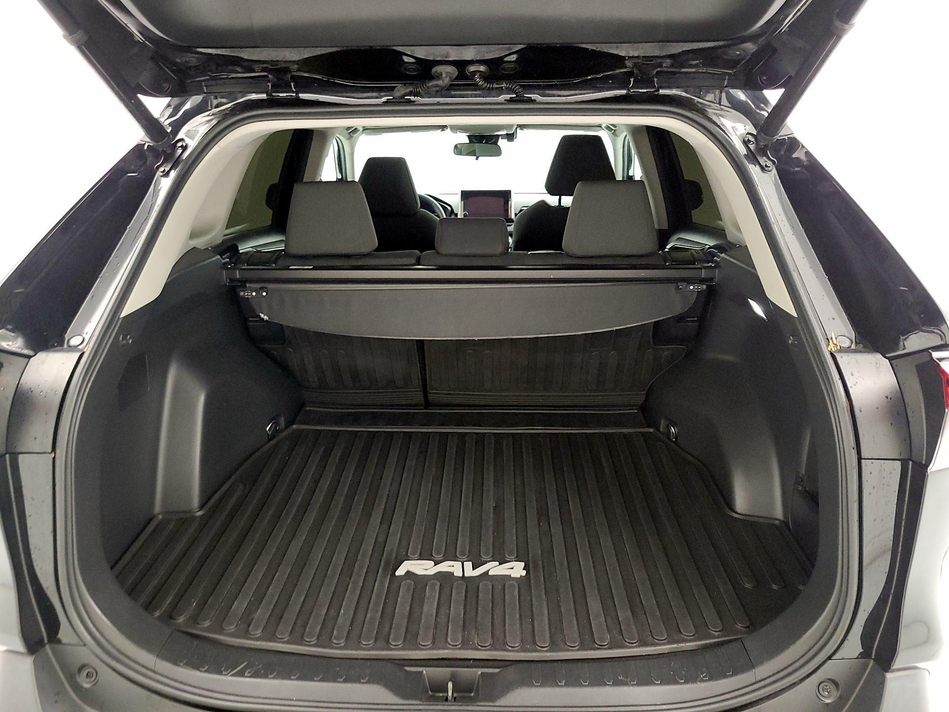 Thumbnail: 2023 Toyota RAV4 - 20