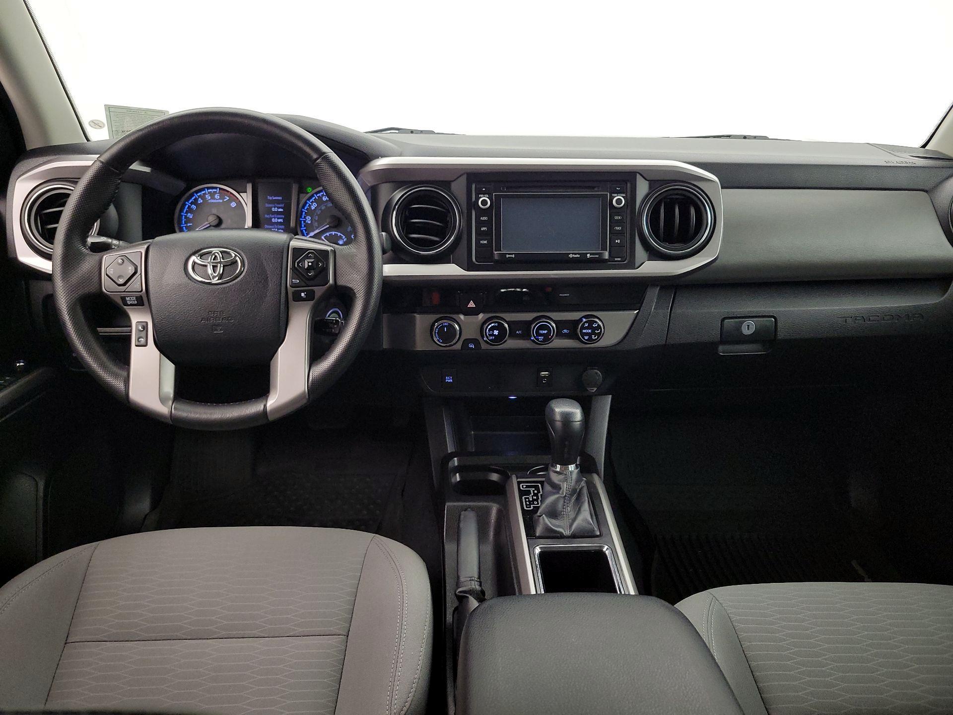 Thumbnail: 2016 Toyota Tacoma - 9