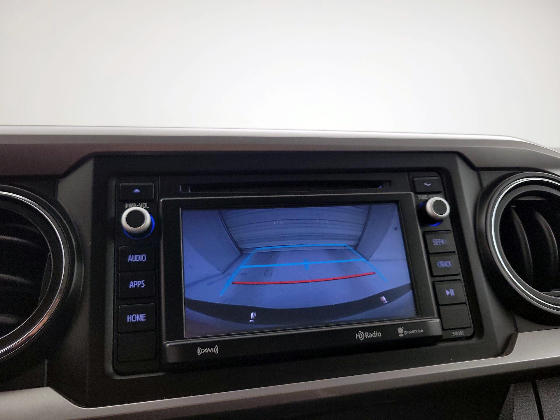 Thumbnail: 2016 Toyota Tacoma - 15