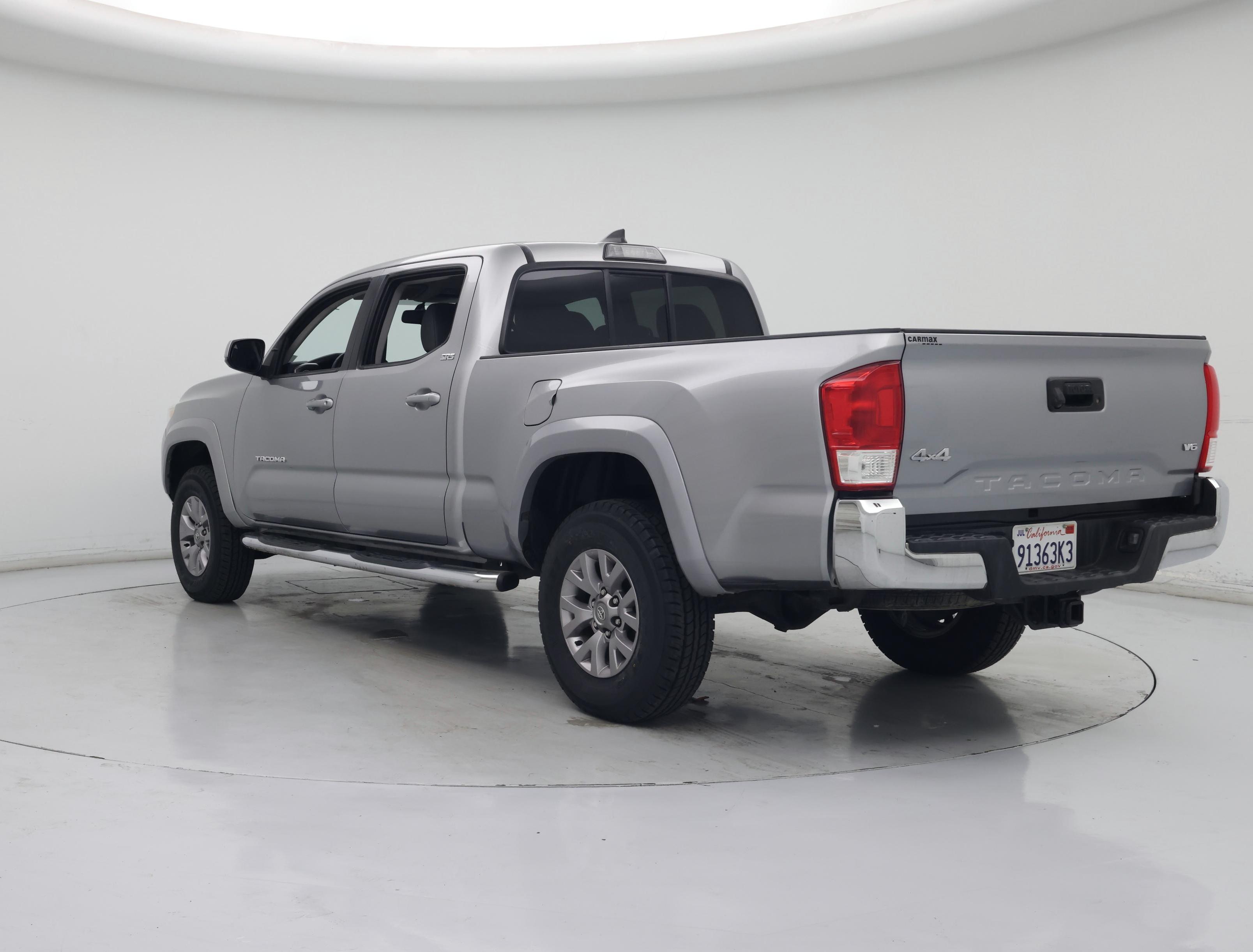 Thumbnail: 2016 Toyota Tacoma - 2