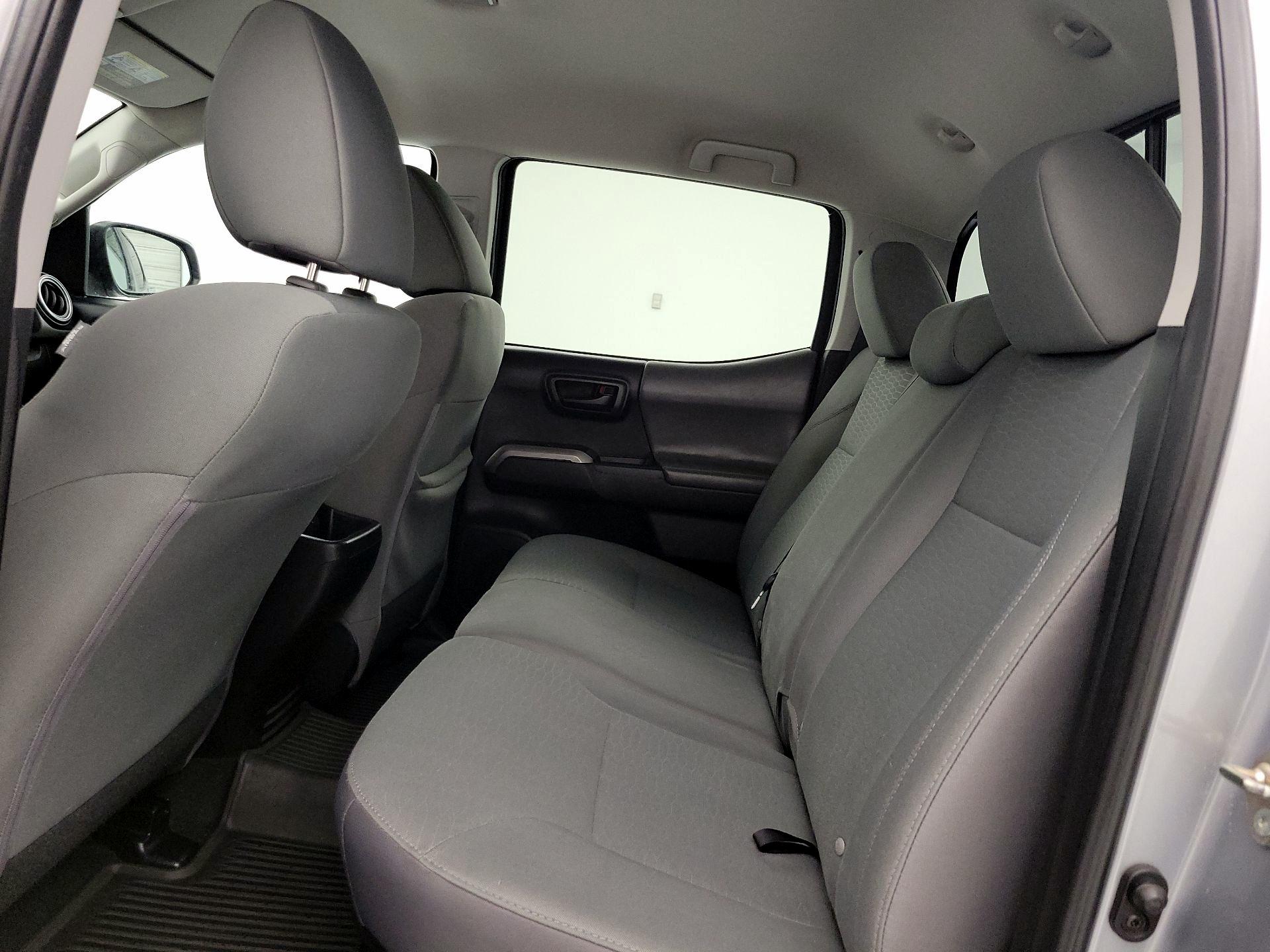 Thumbnail: 2016 Toyota Tacoma - 20