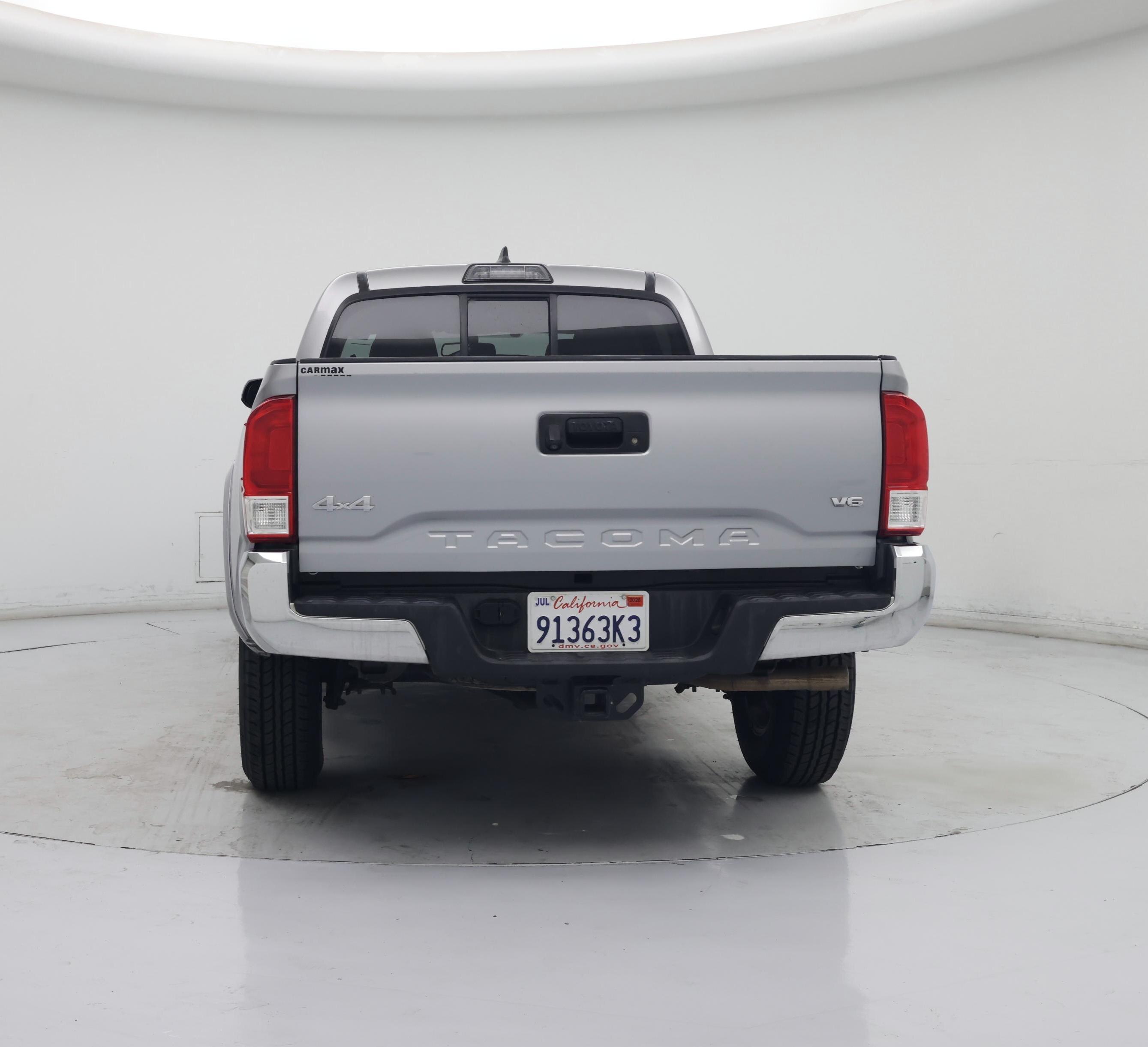 Thumbnail: 2016 Toyota Tacoma - 6