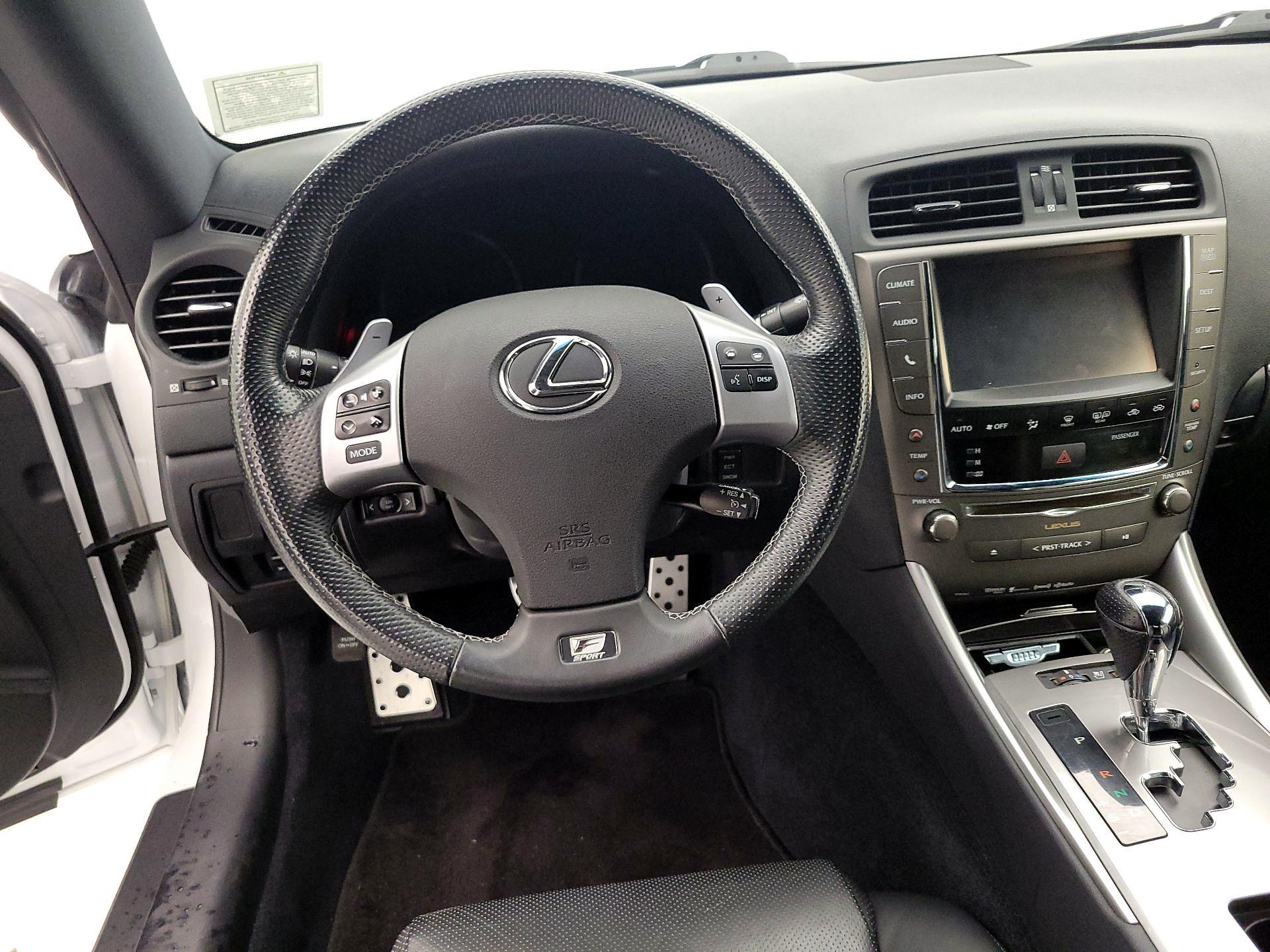 Thumbnail: 2015 Lexus IS - 10