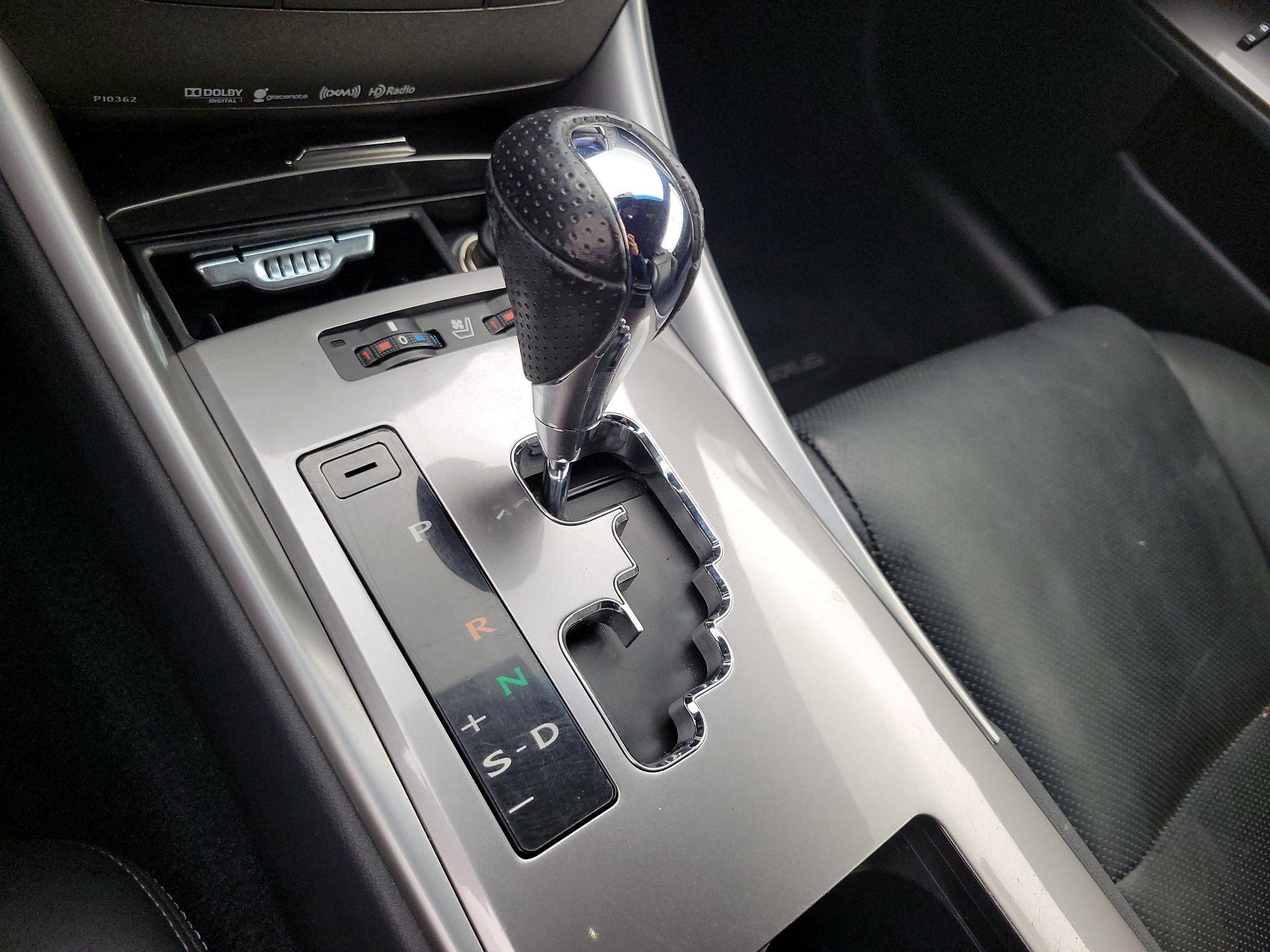 Thumbnail: 2015 Lexus IS - 17